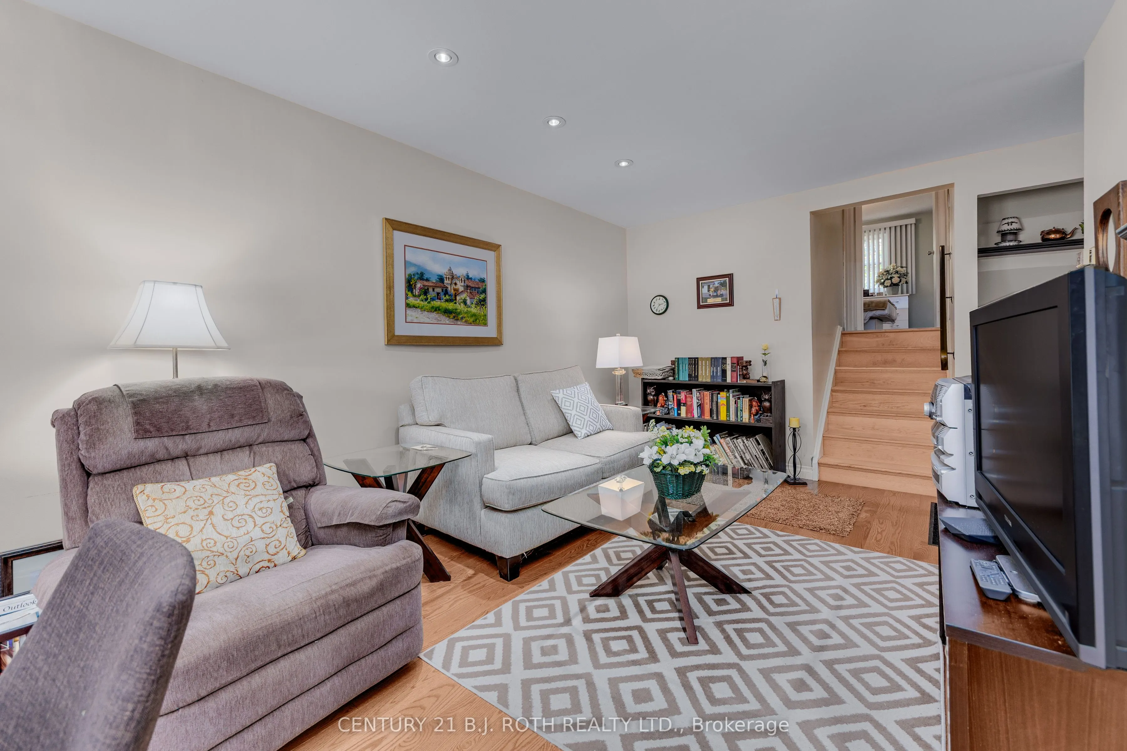 55a Chaucer Crescent