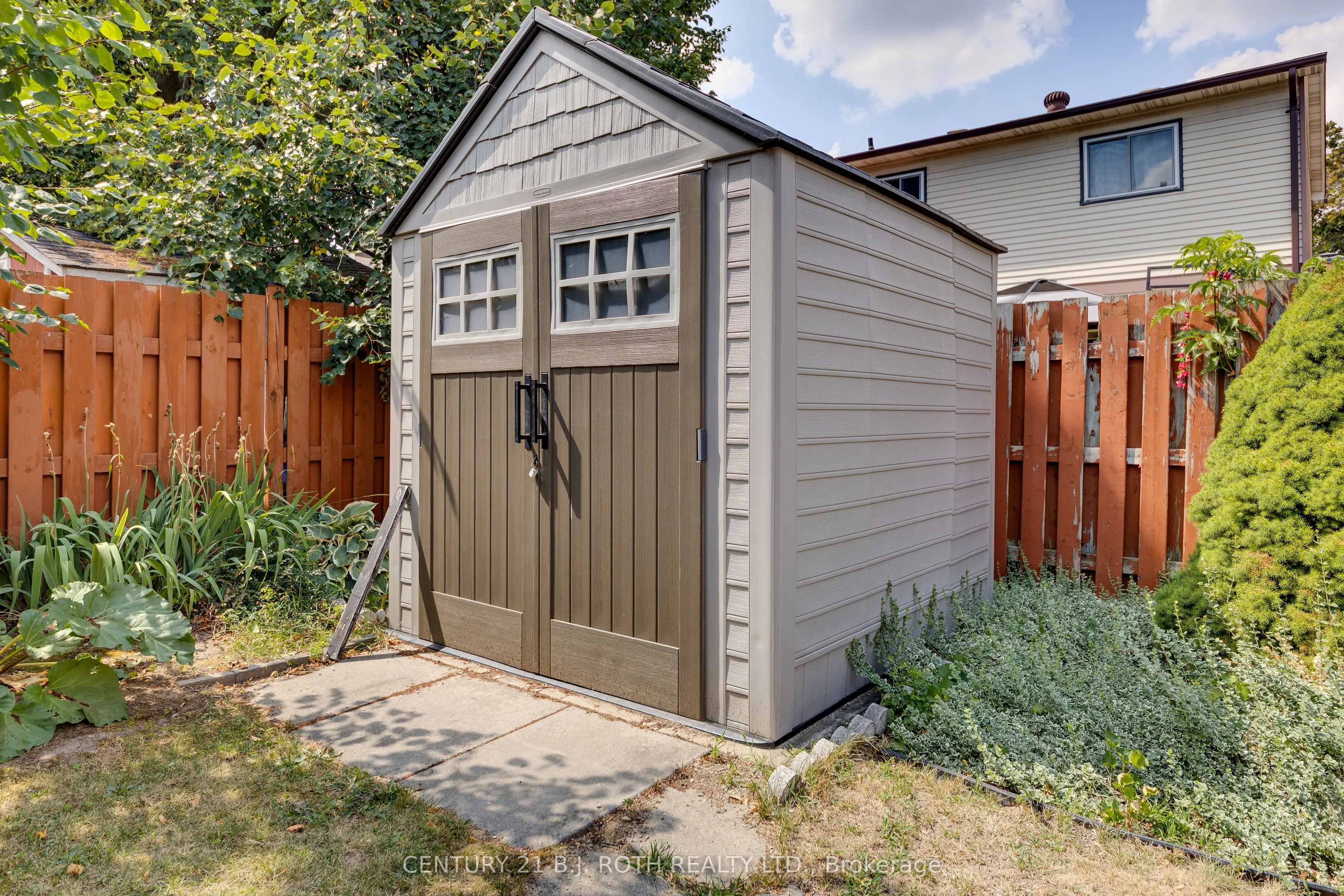 55a Chaucer Crescent