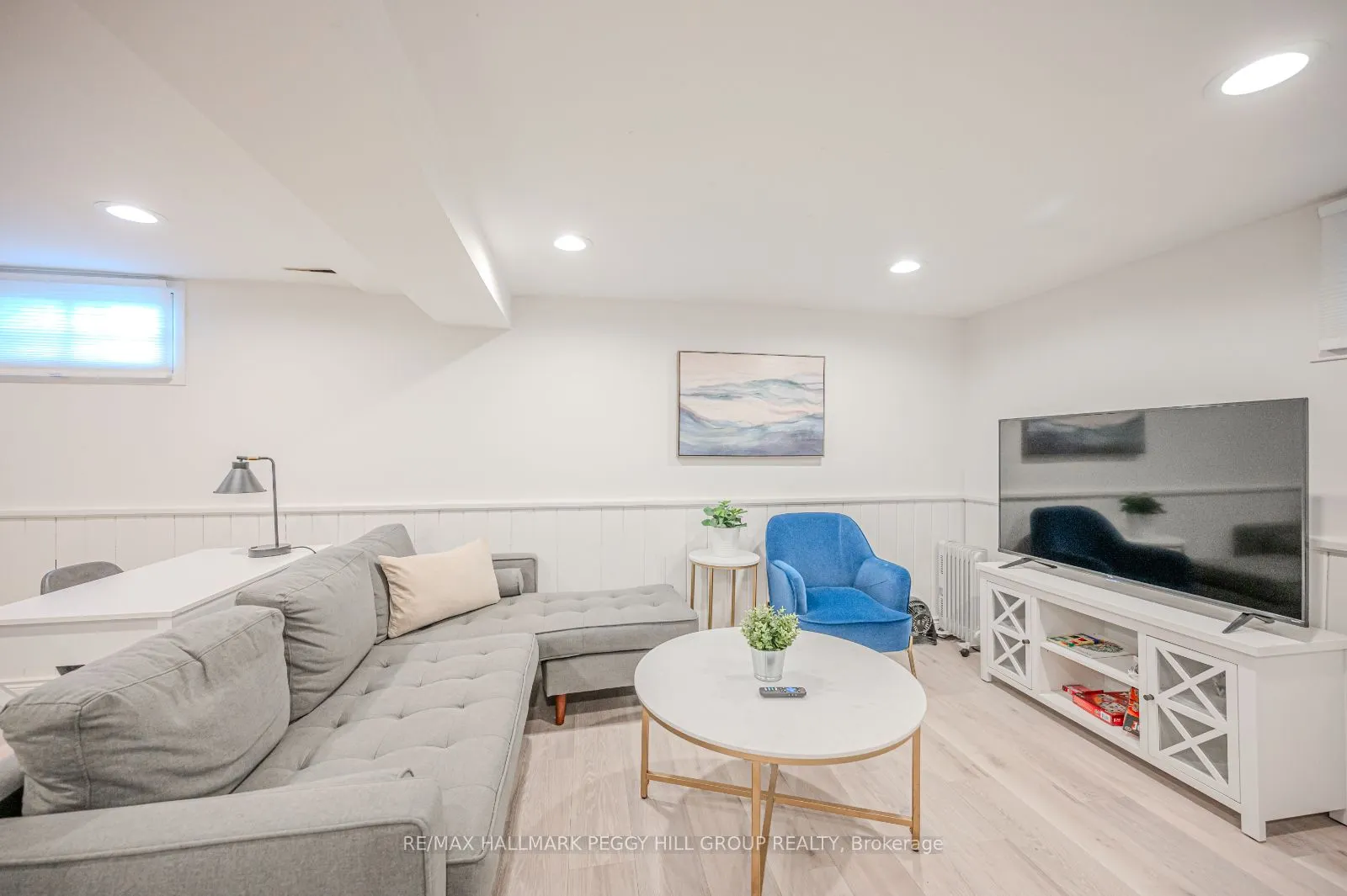 54 Sophia Street E, #Lower
