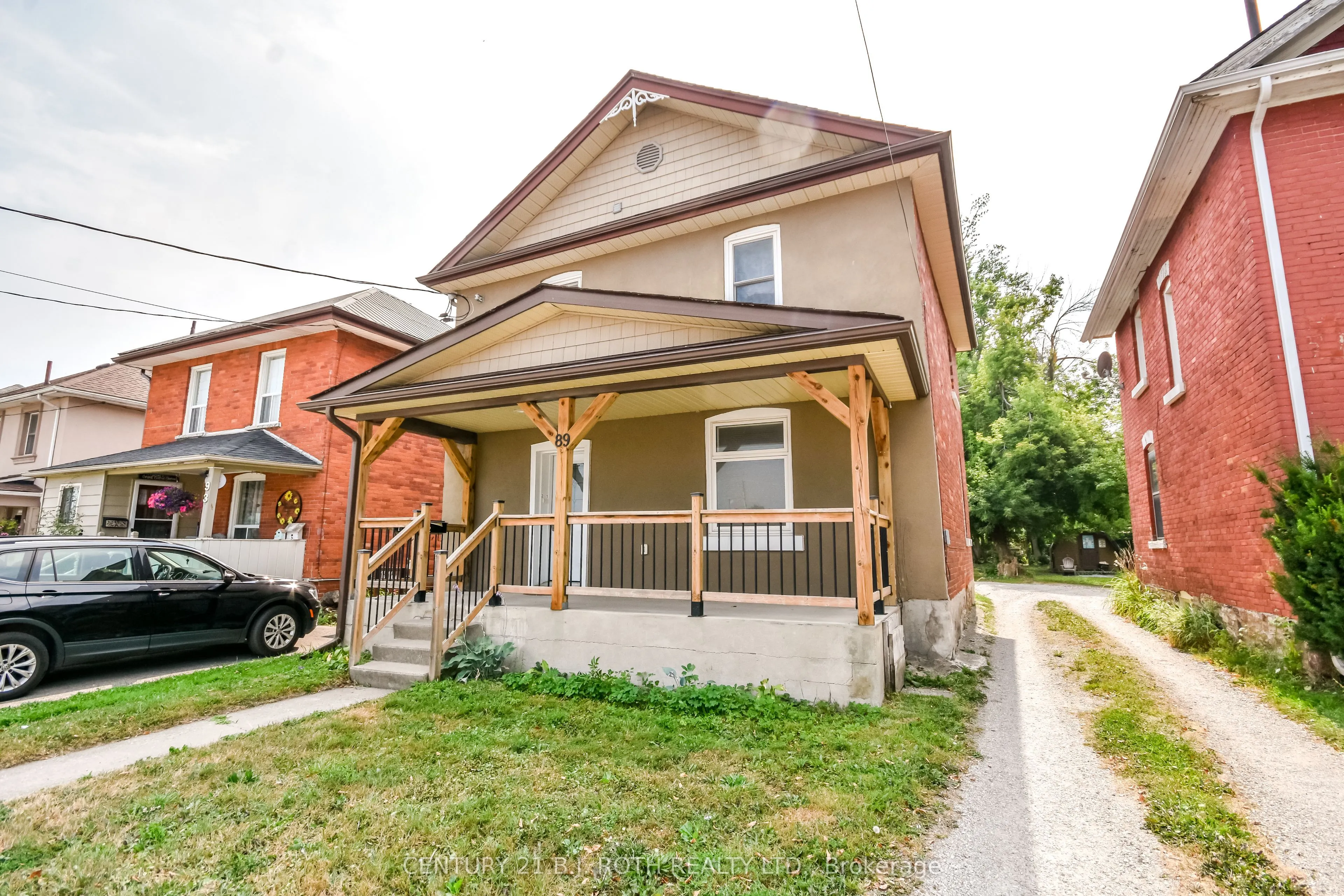 89 Andrew Street S