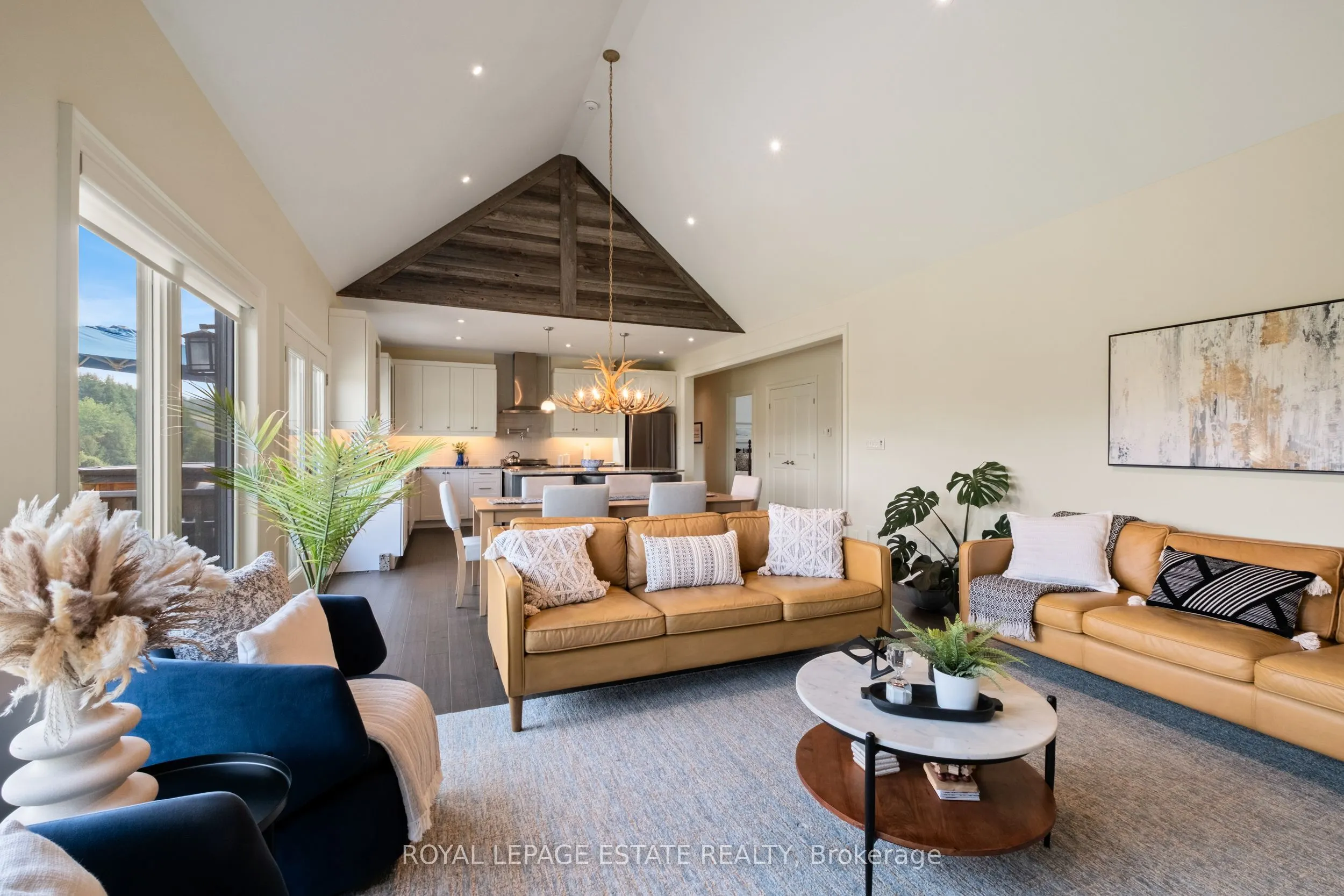 3 Georgian Grande Drive