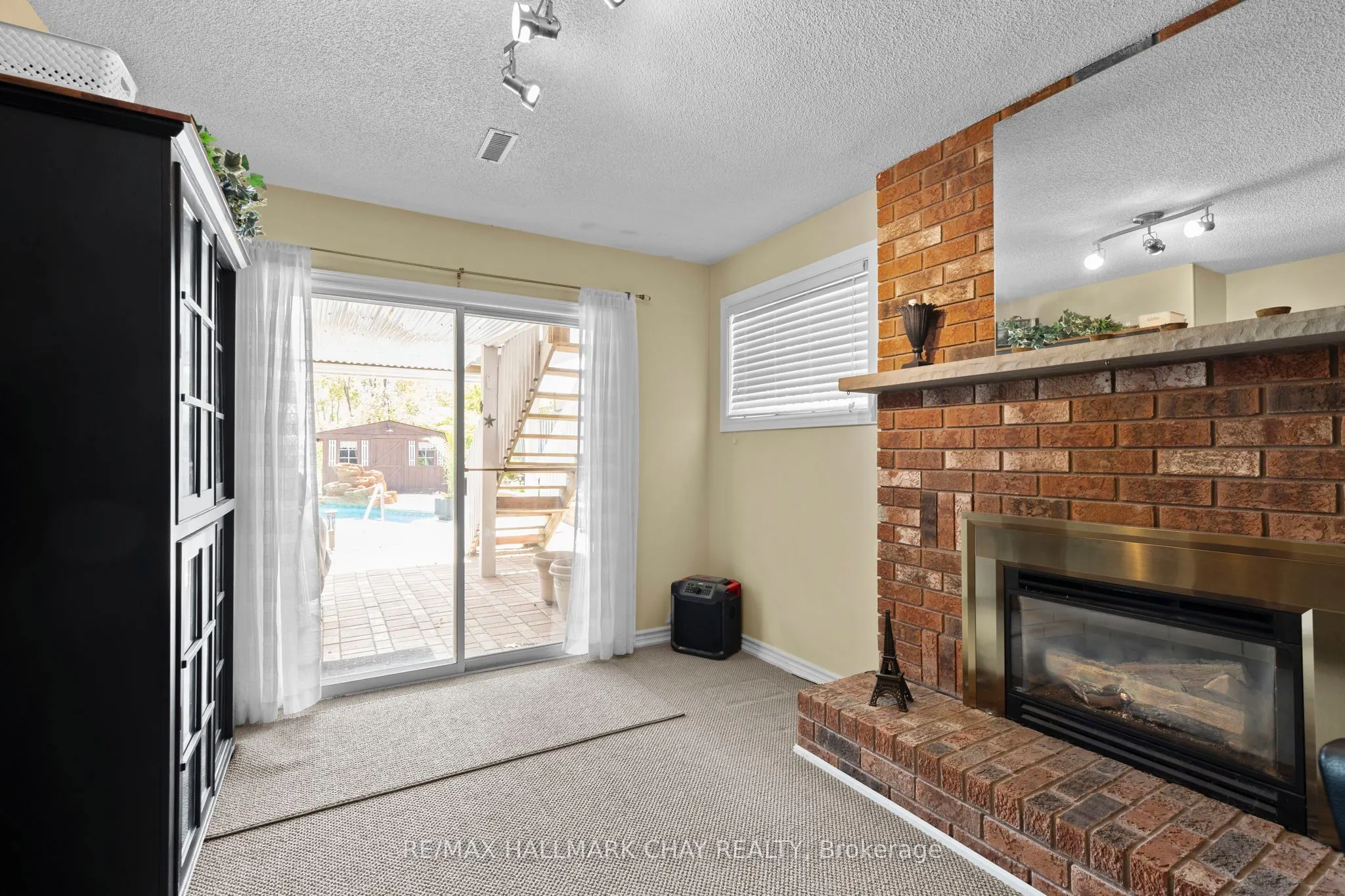 292 Leacock Drive