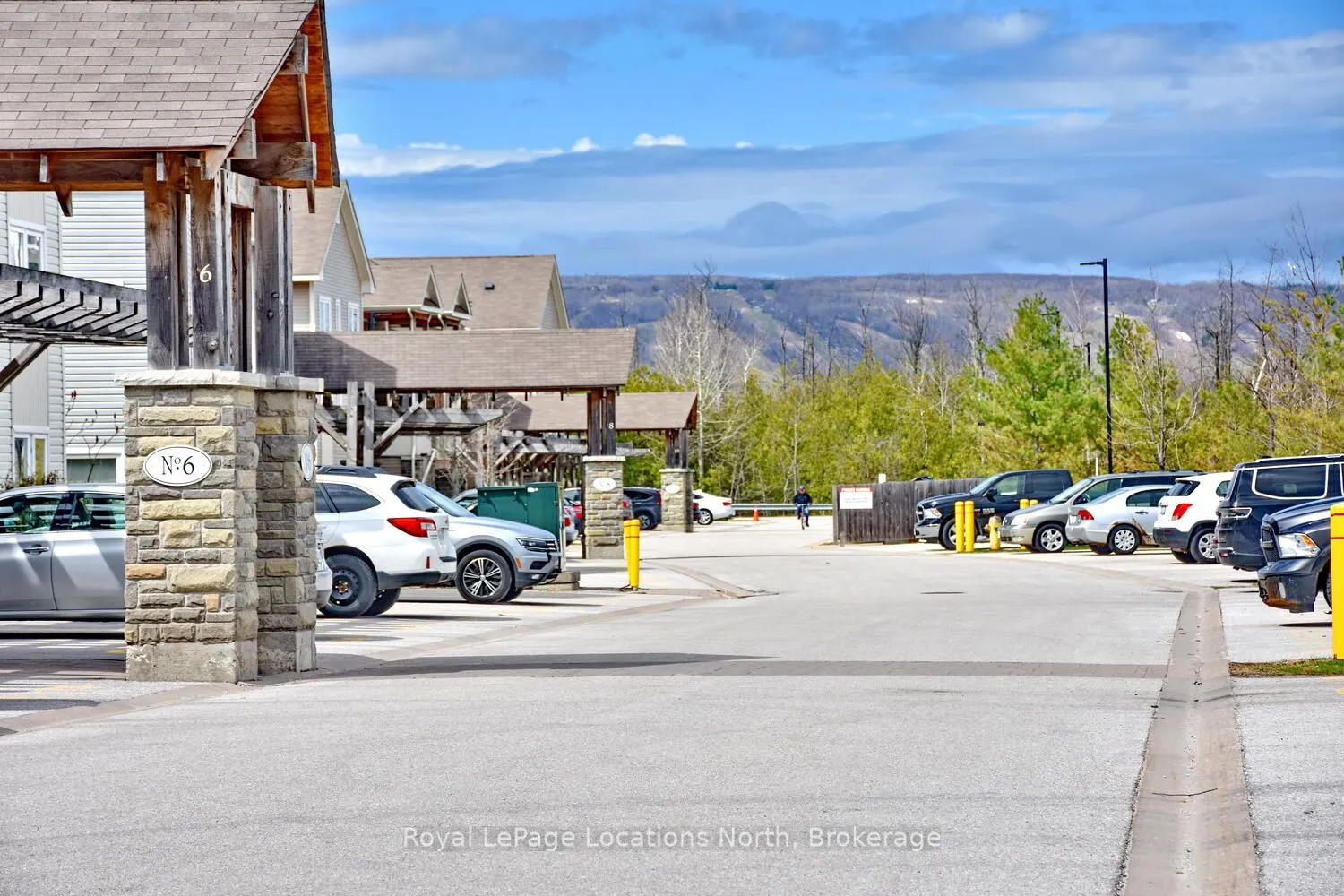 6 BRANDY LANE Drive, #208