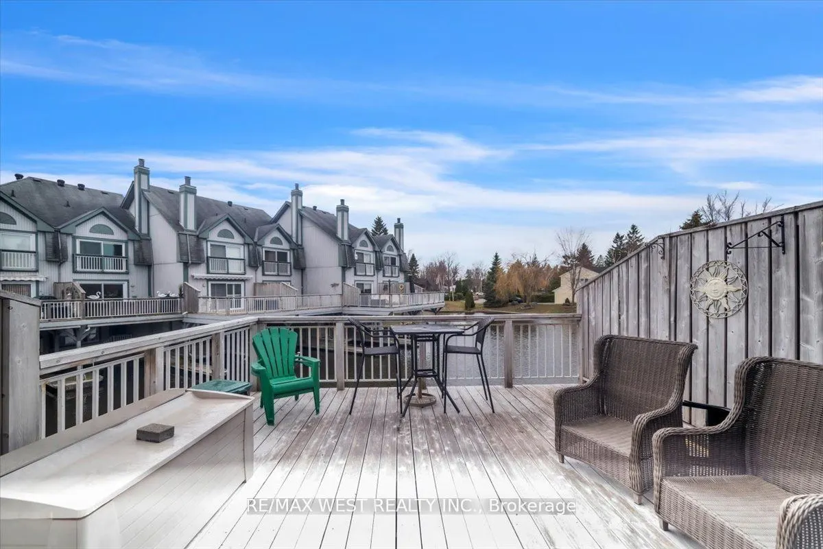 24 Laguna Parkway, #9