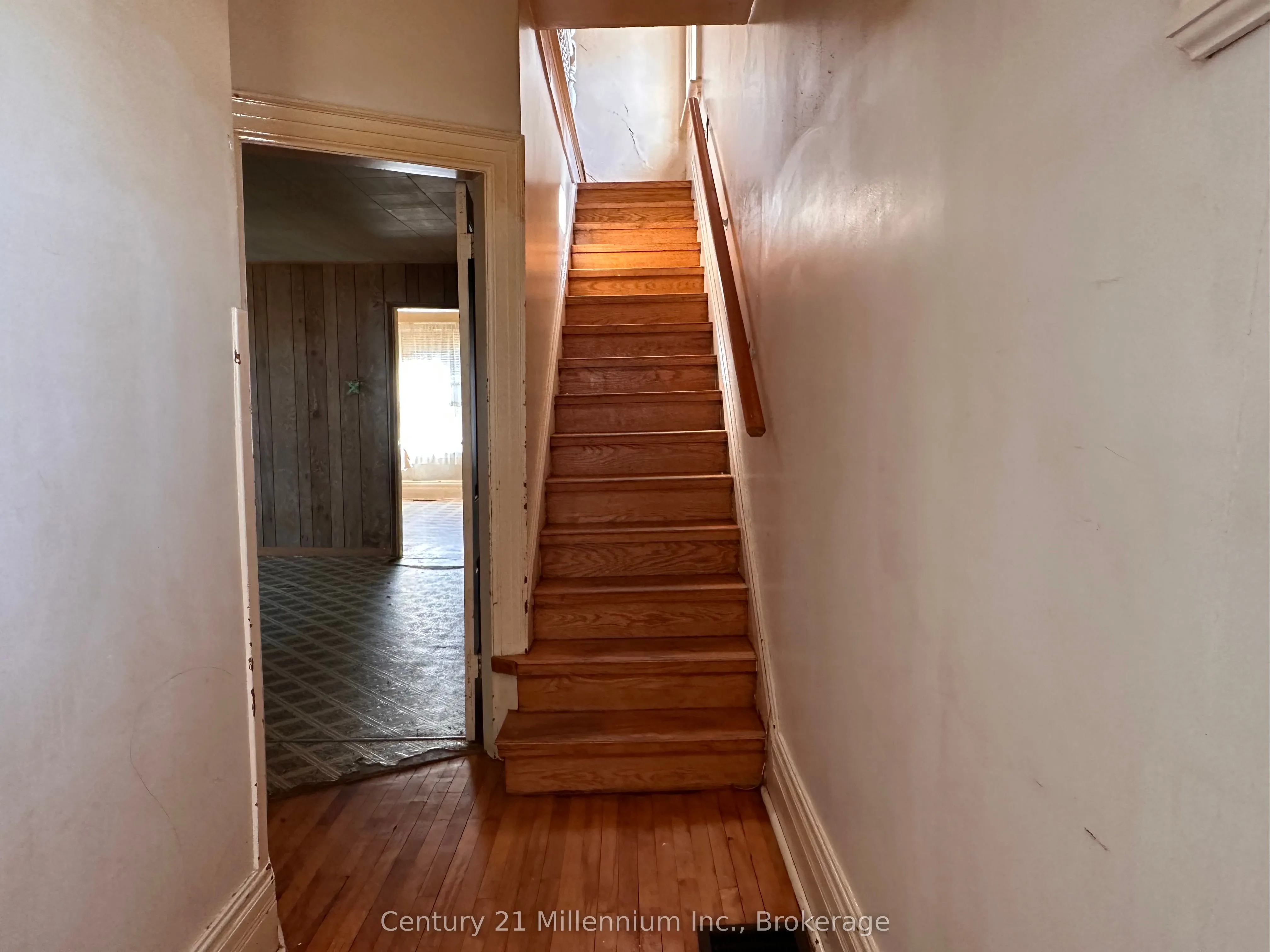 360 ONTARIO Street