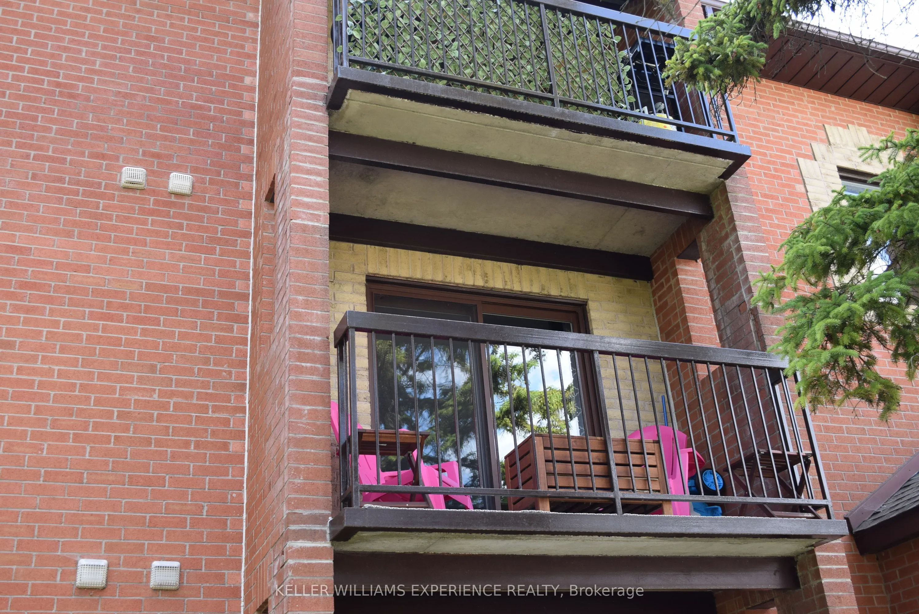 167 Edgehill Drive, #E8