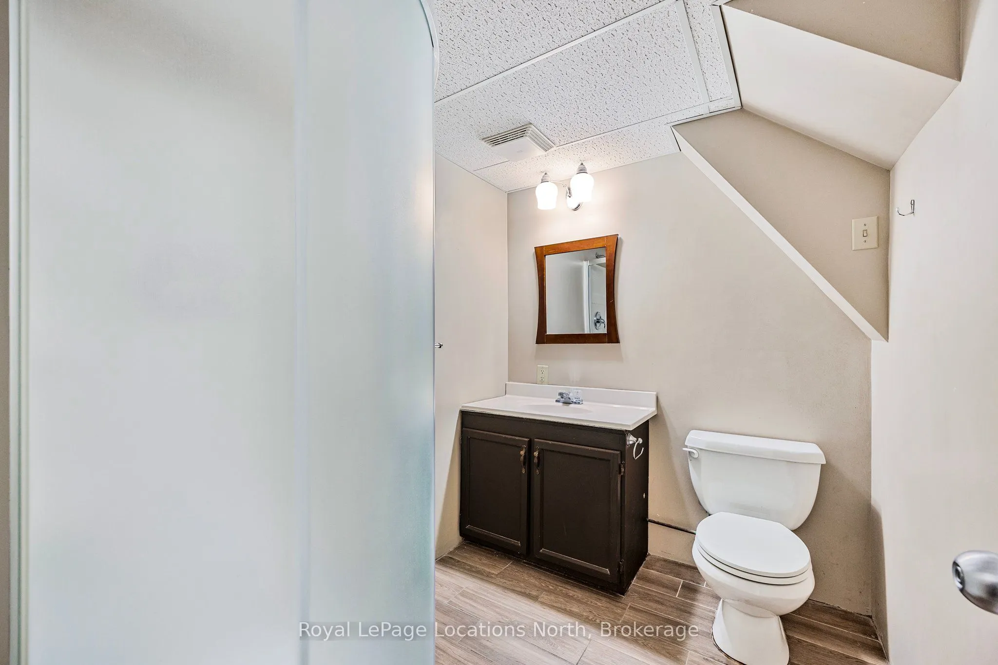 1628 River Road W