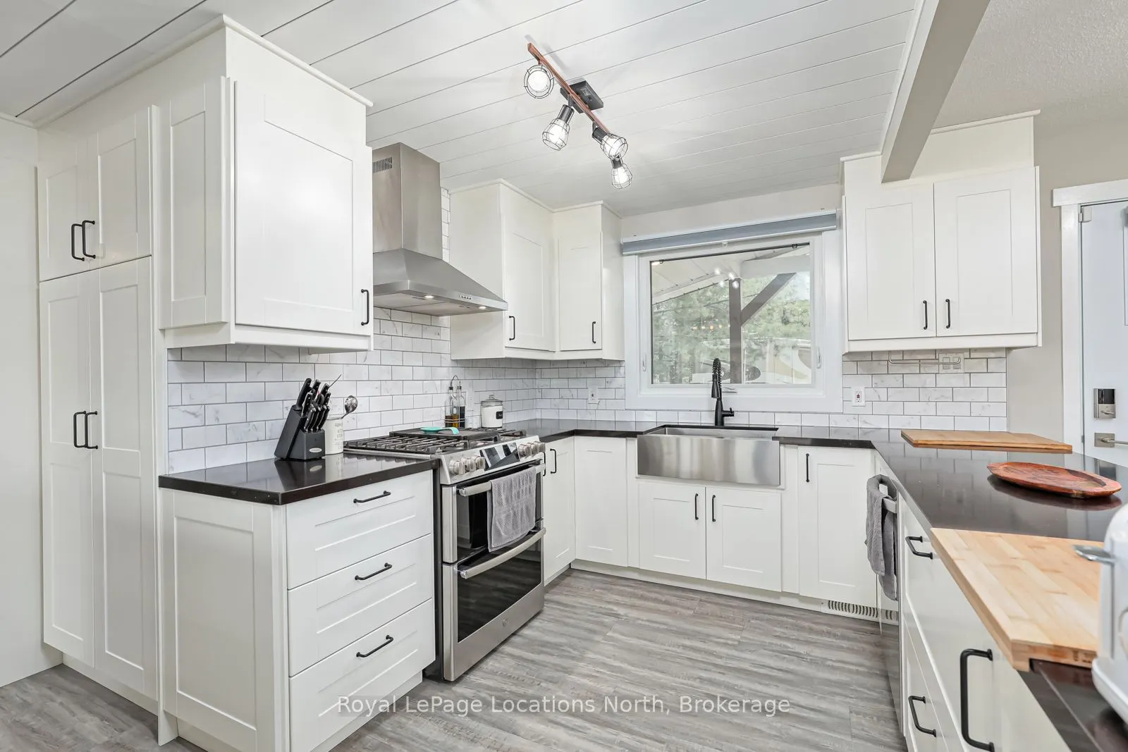 1628 River Road W