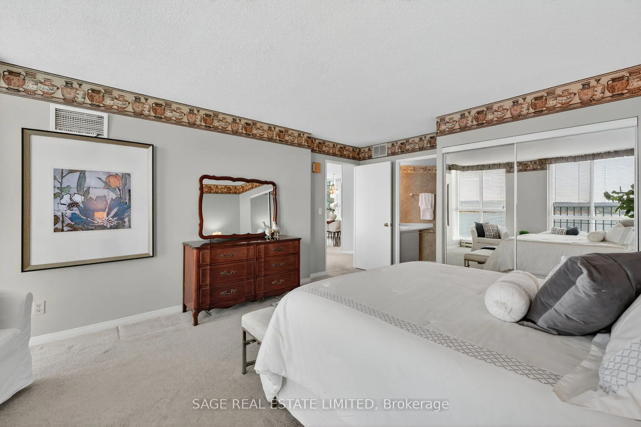 150 Dunlop Street E, #706