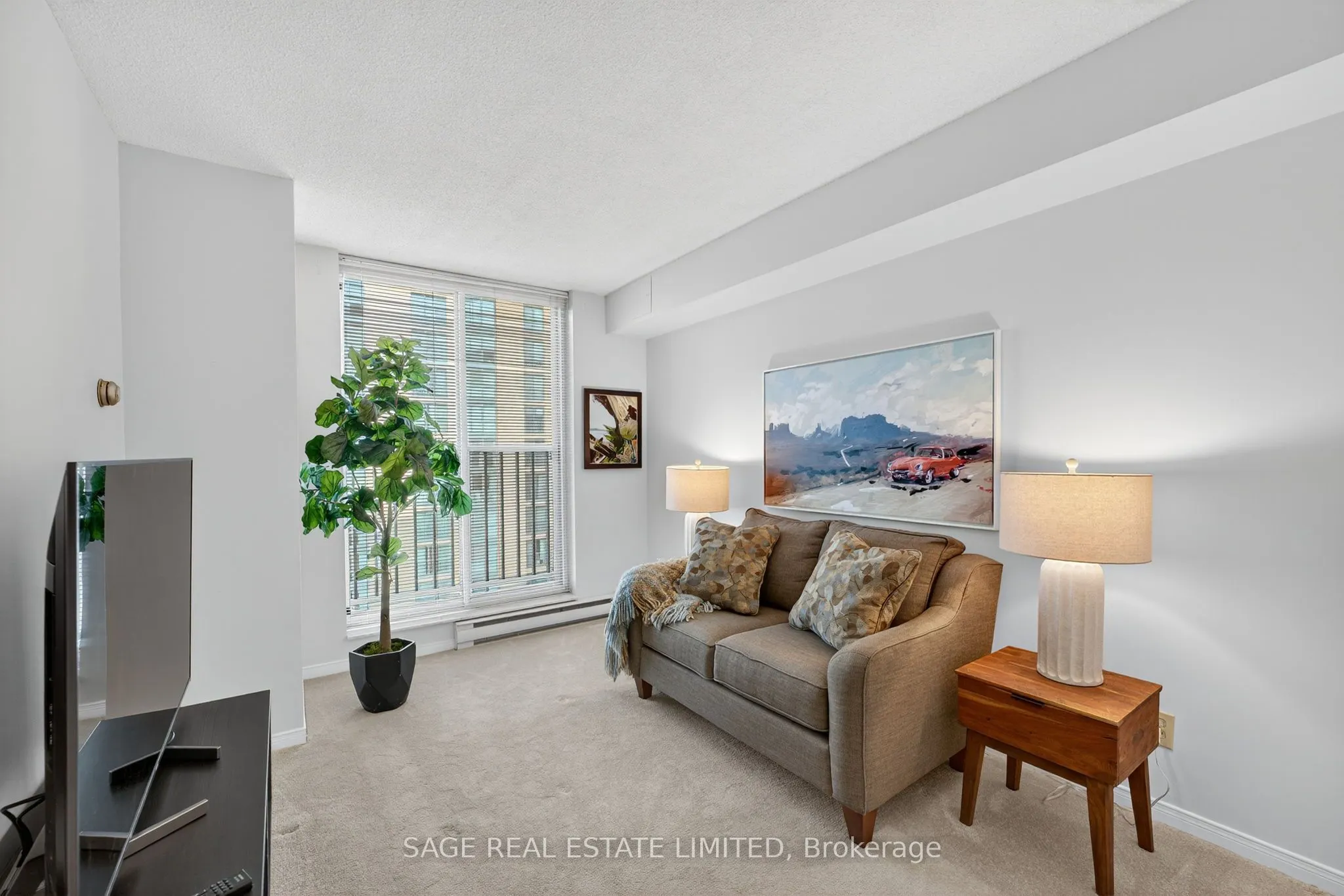 150 Dunlop Street E, #706