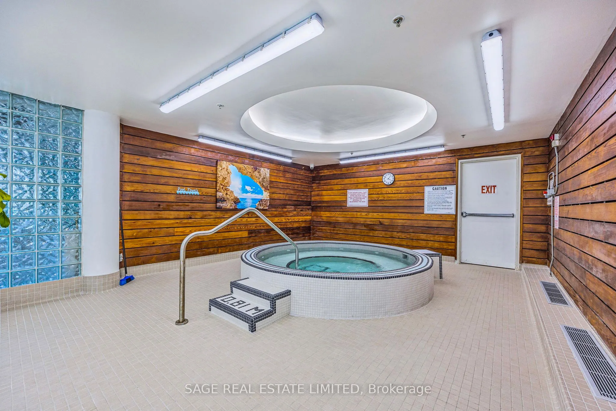 150 Dunlop Street E, #706