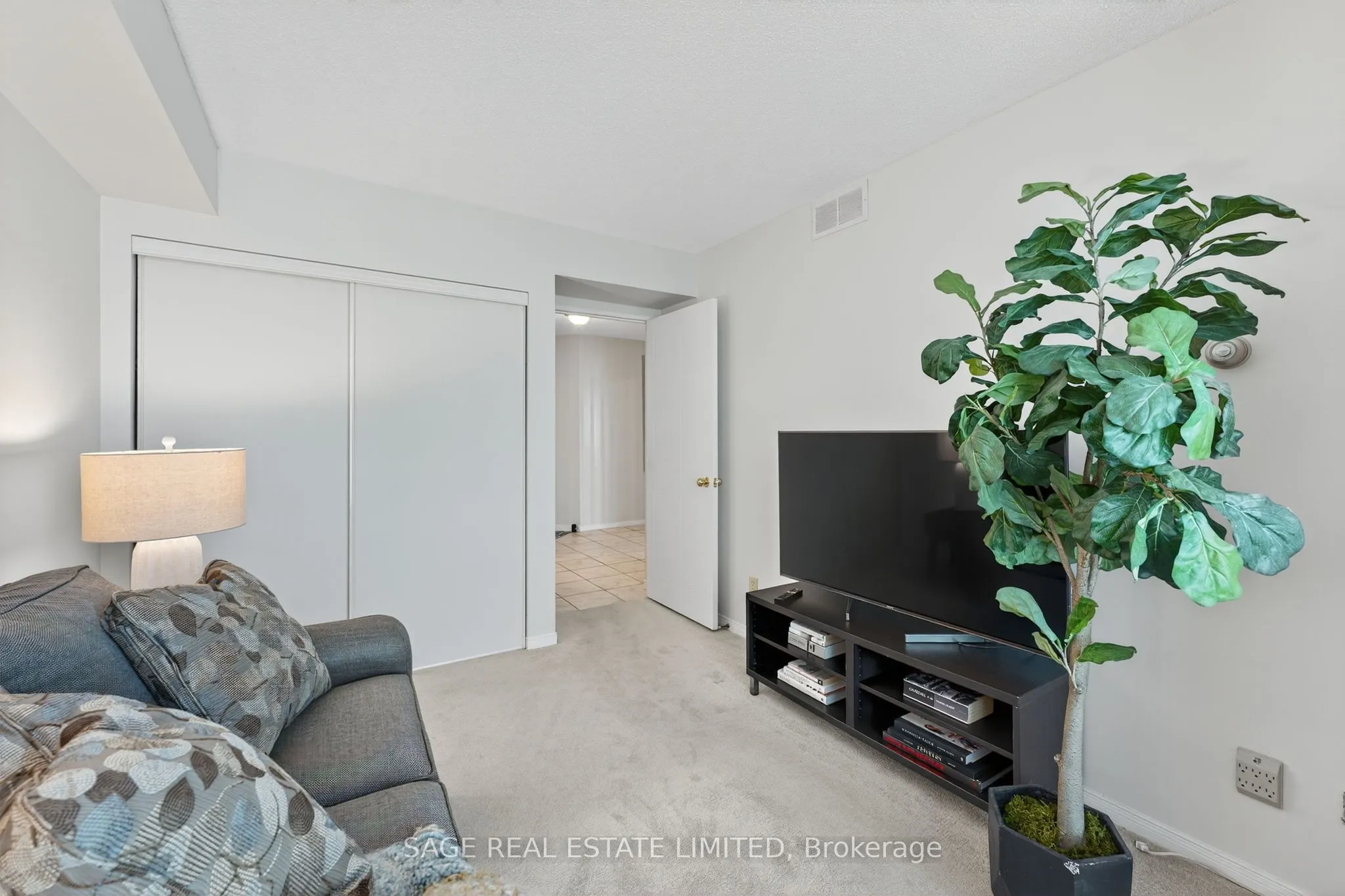 150 Dunlop Street E, #706