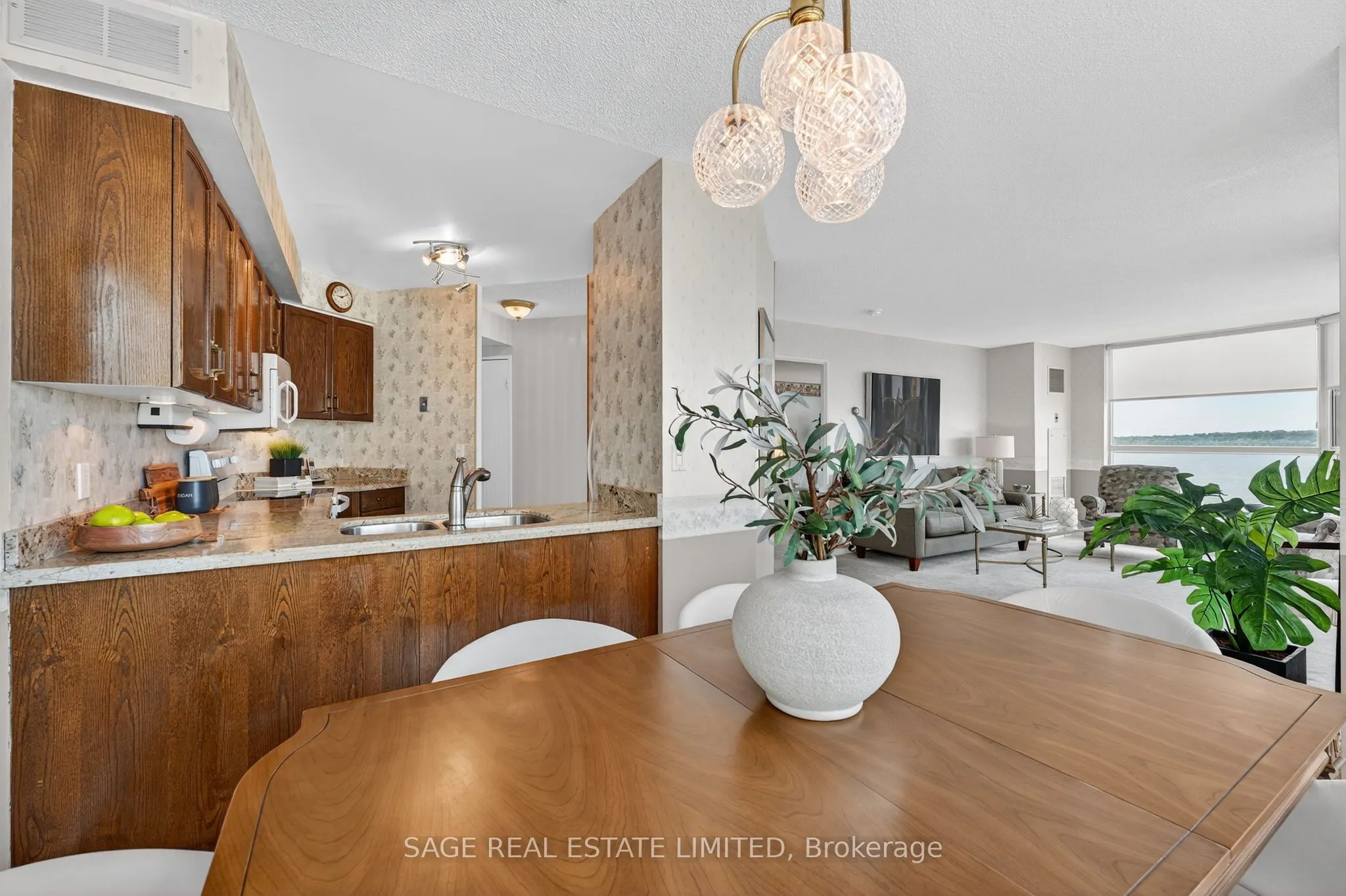150 Dunlop Street E, #706