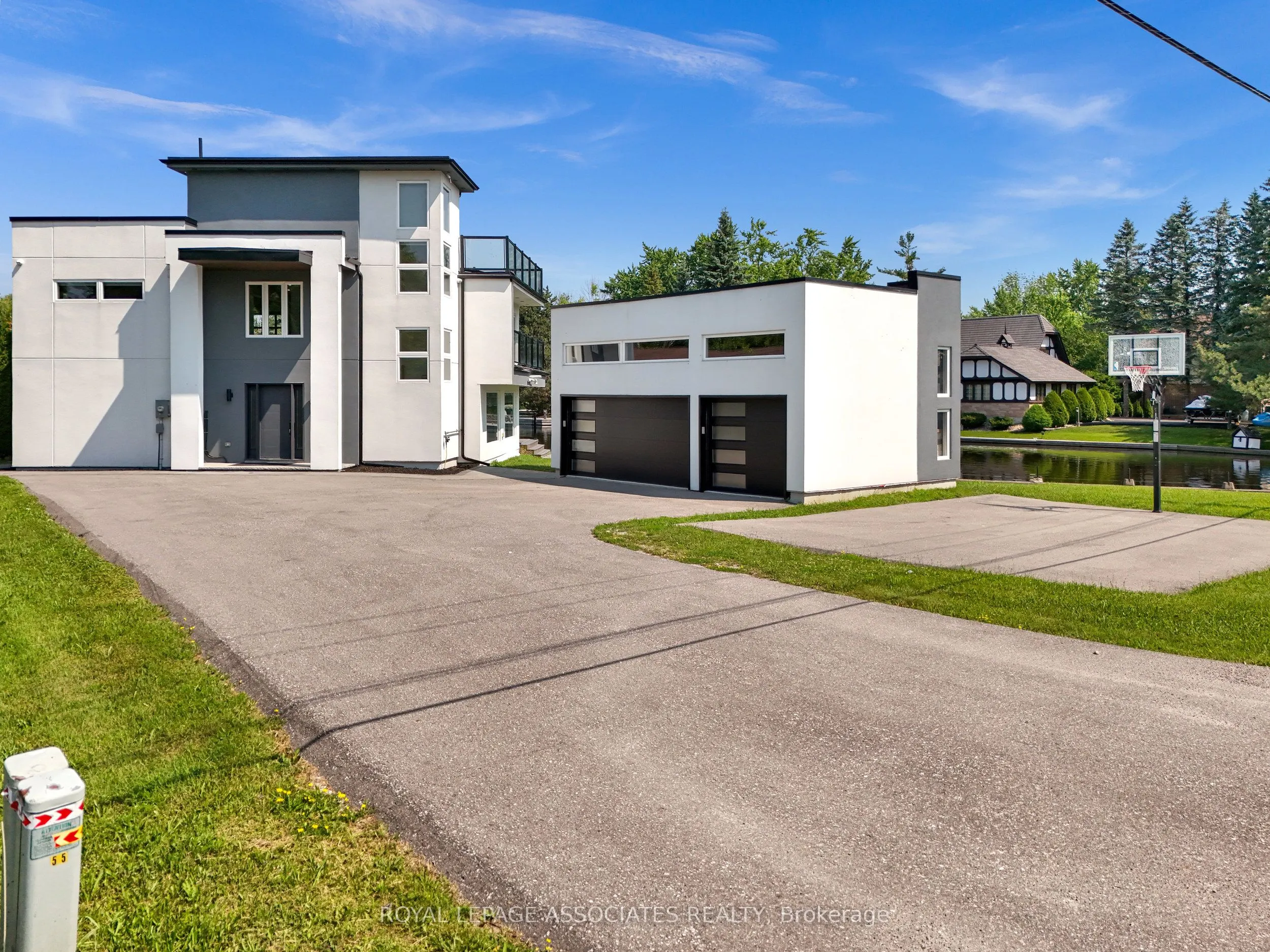 57 Poplar Crescent