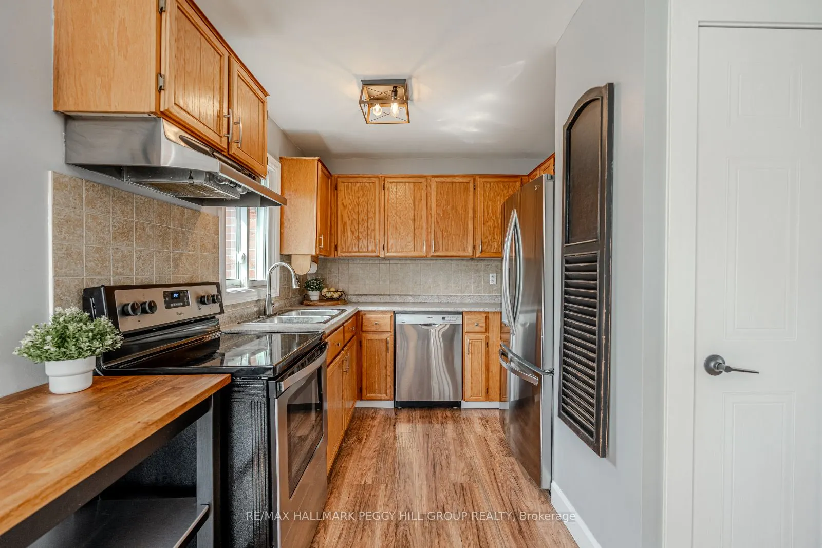 40 Grasett Crescent
