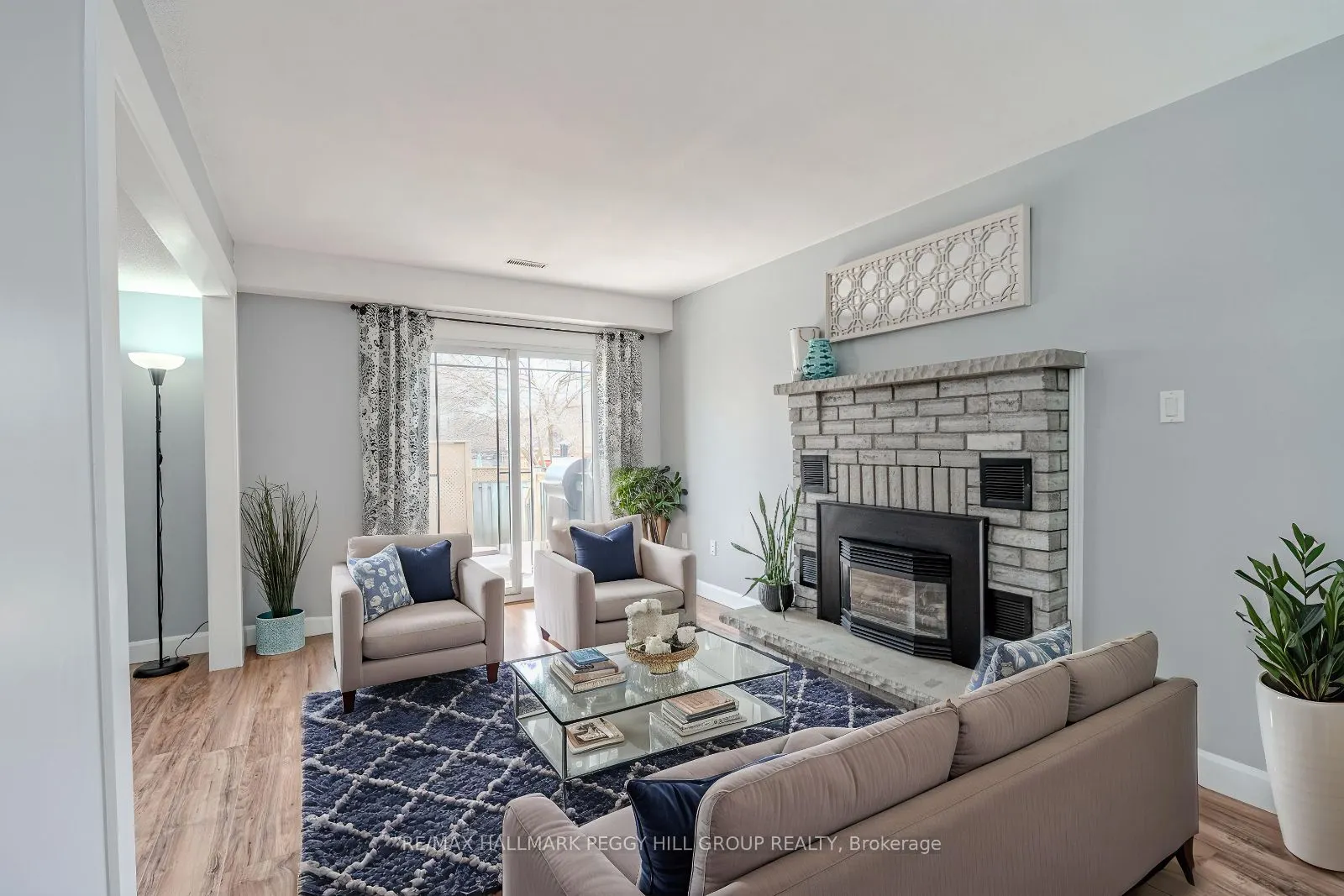 40 Grasett Crescent