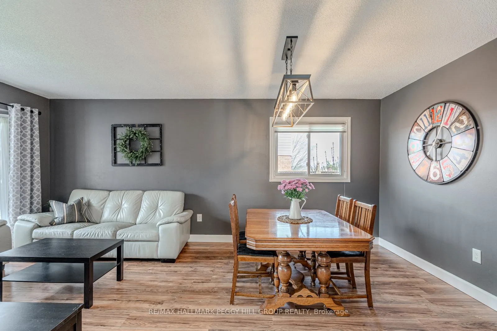 40 Grasett Crescent
