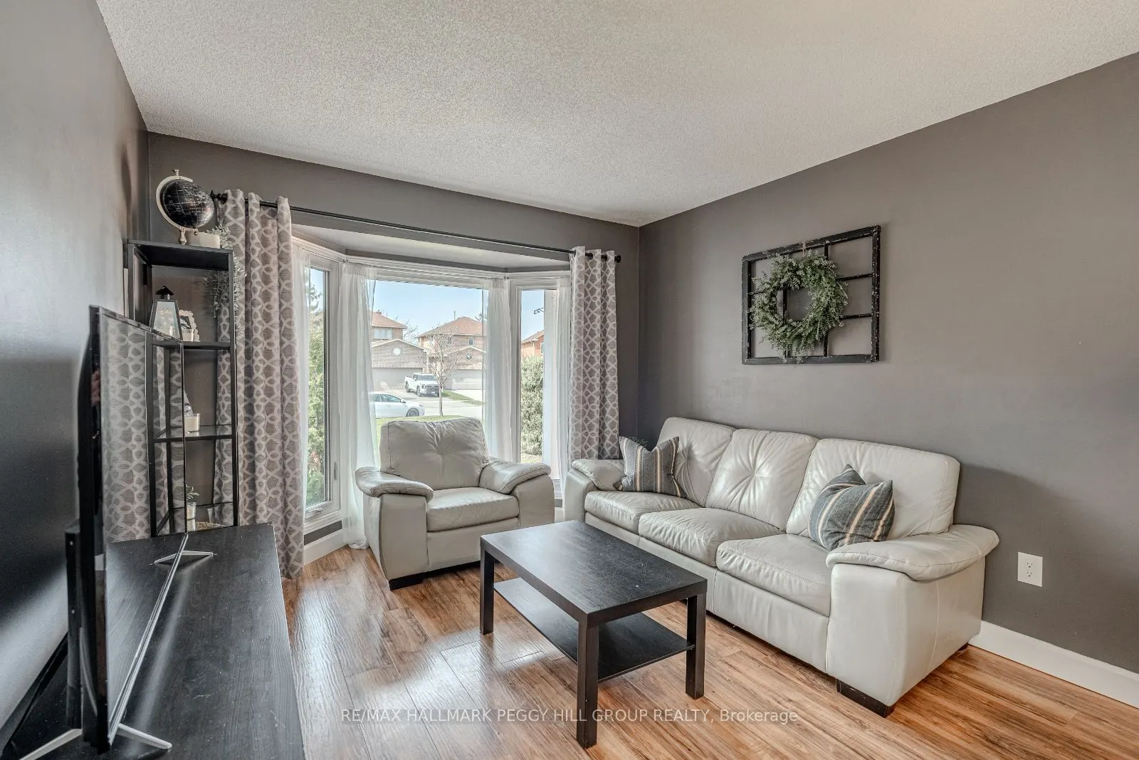 40 Grasett Crescent