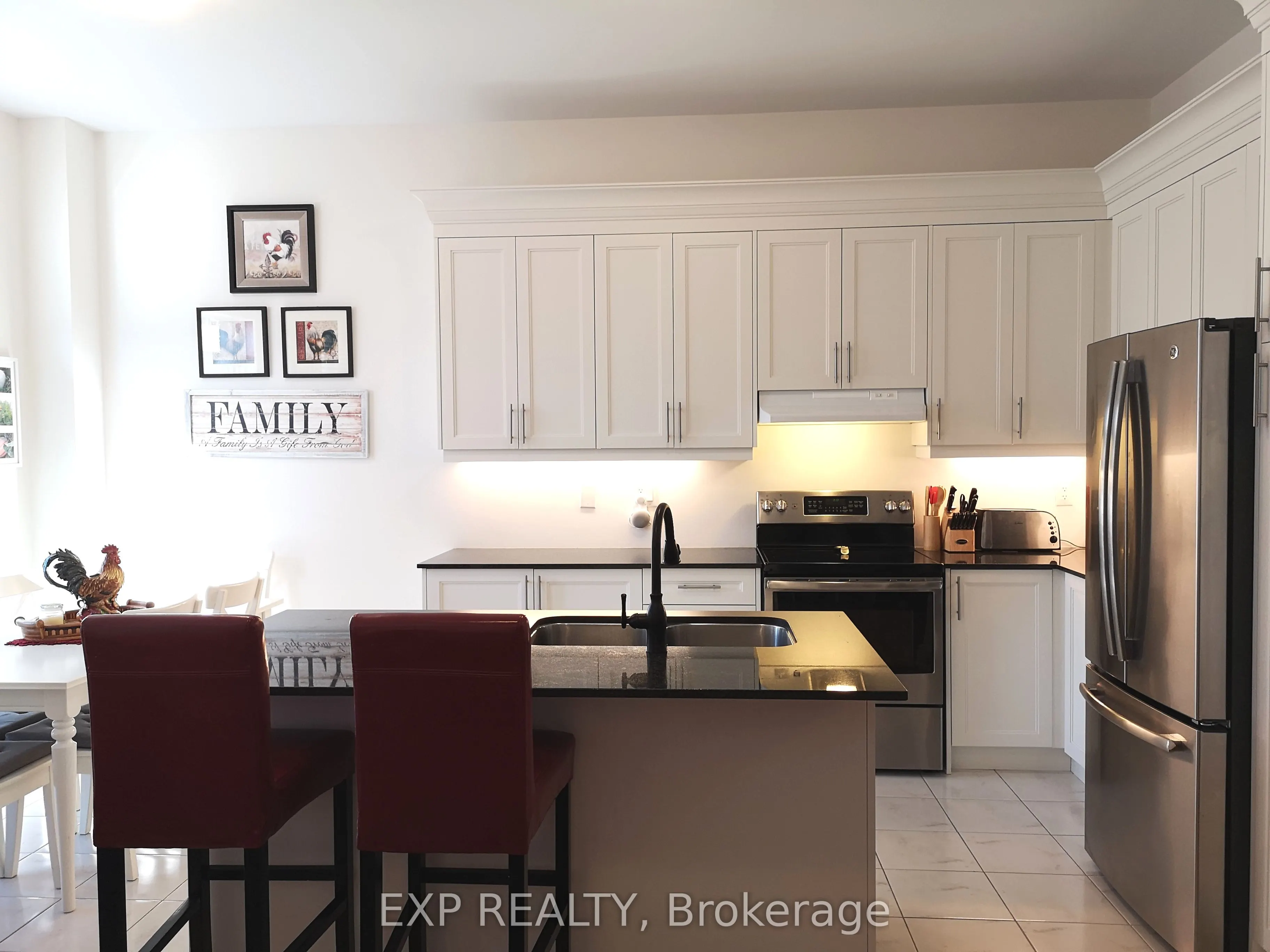 22 Farwell Avenue