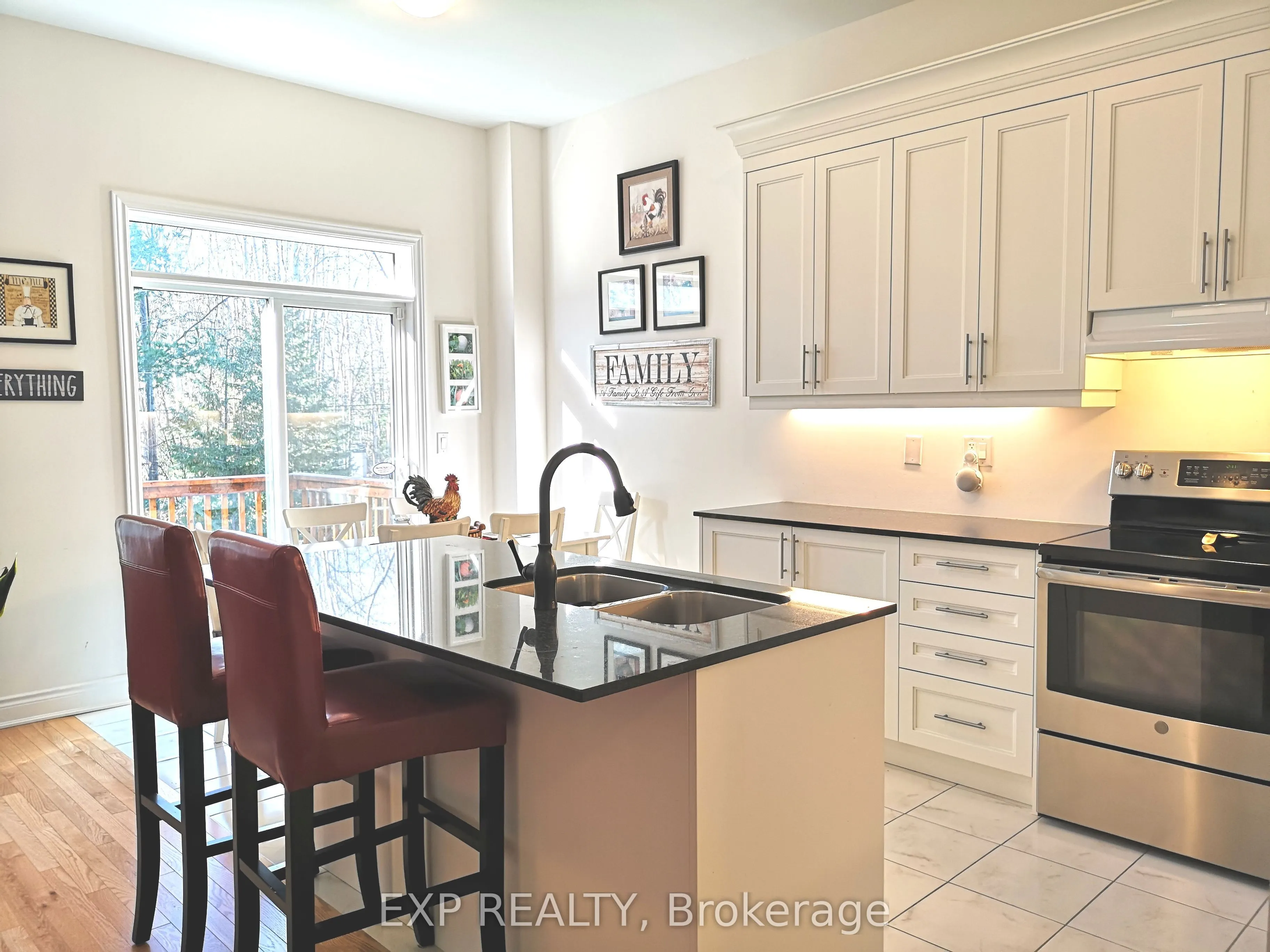 22 Farwell Avenue