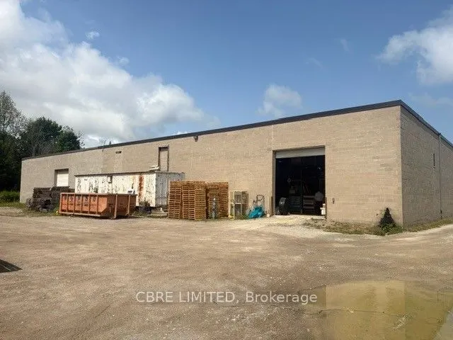 455 & 475 Cranston Crescent