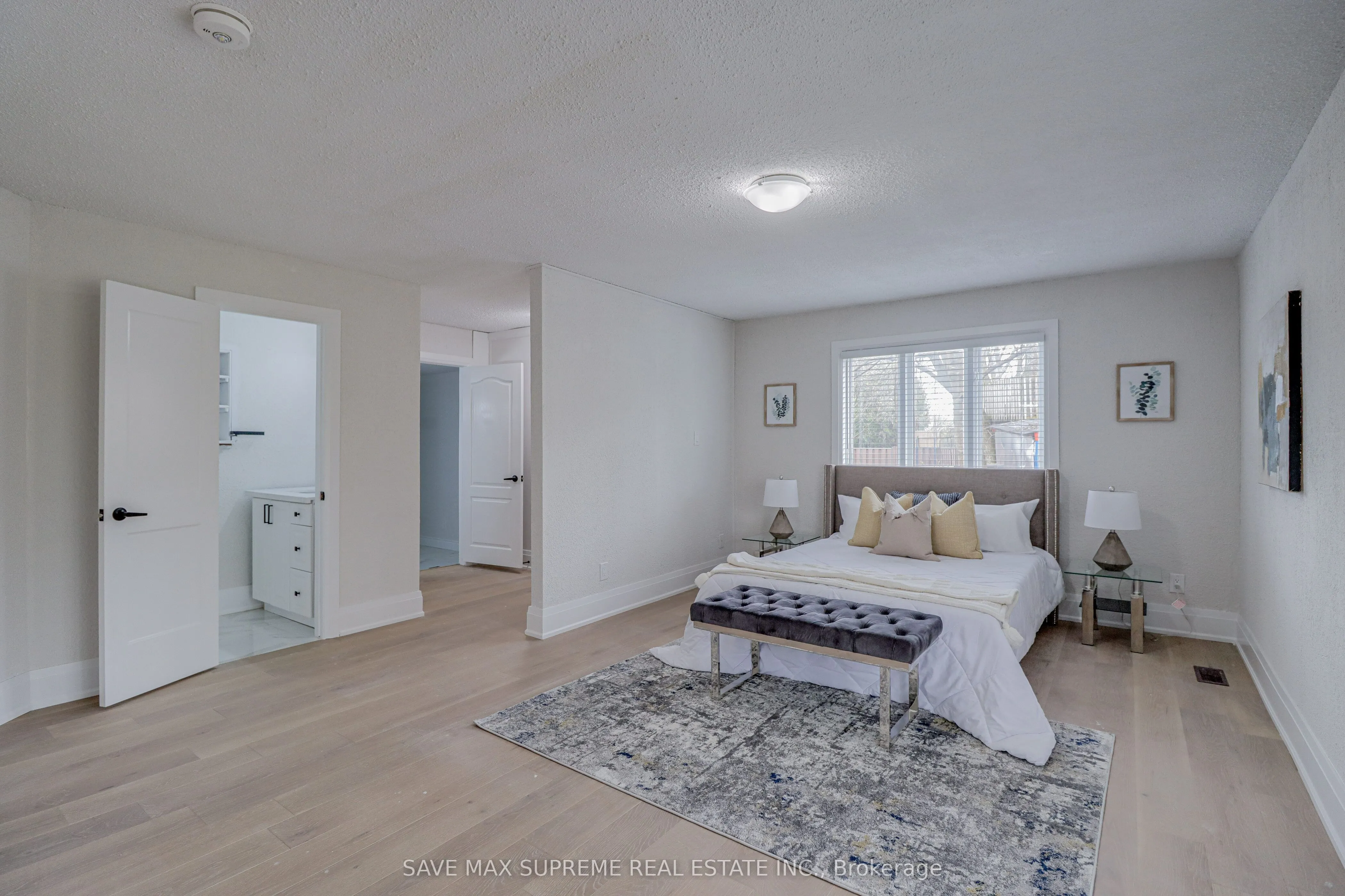 10 CURTISS Court
