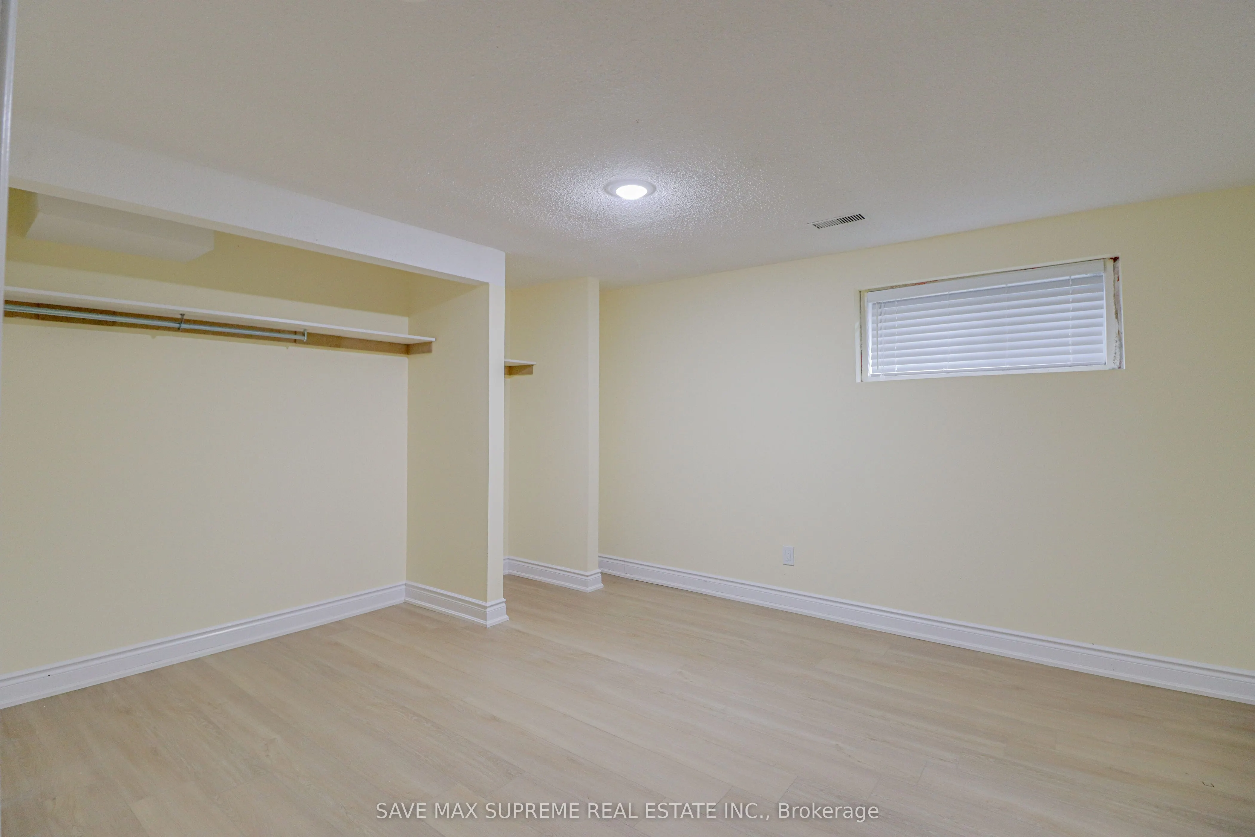 10 CURTISS Court