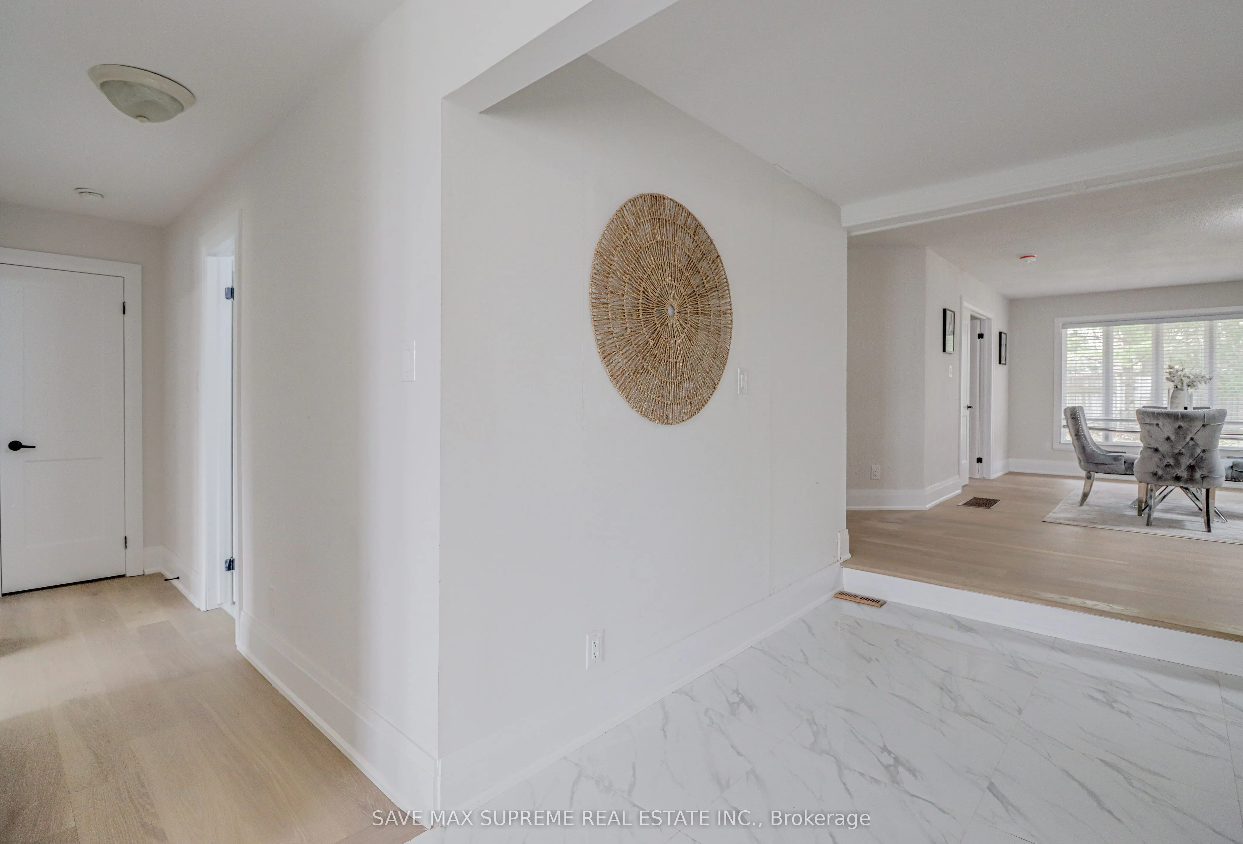 10 CURTISS Court