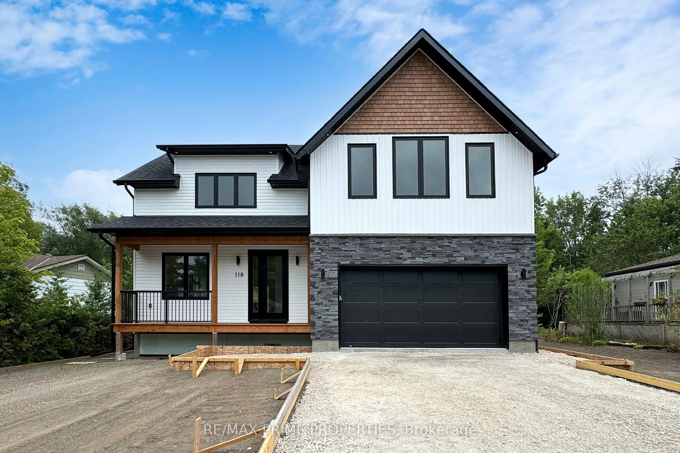 118 Valerie Crescent