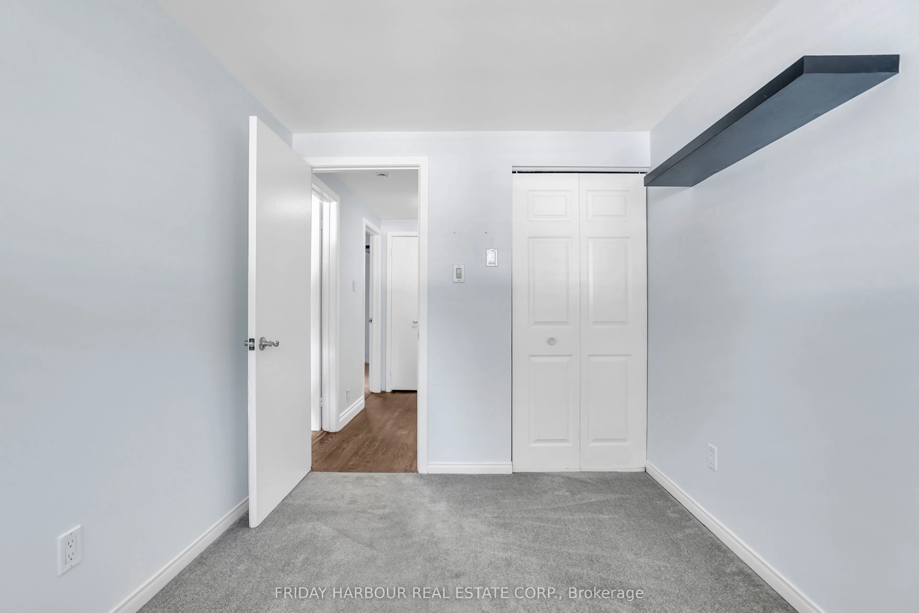 9 MEADOWLAND Avenue