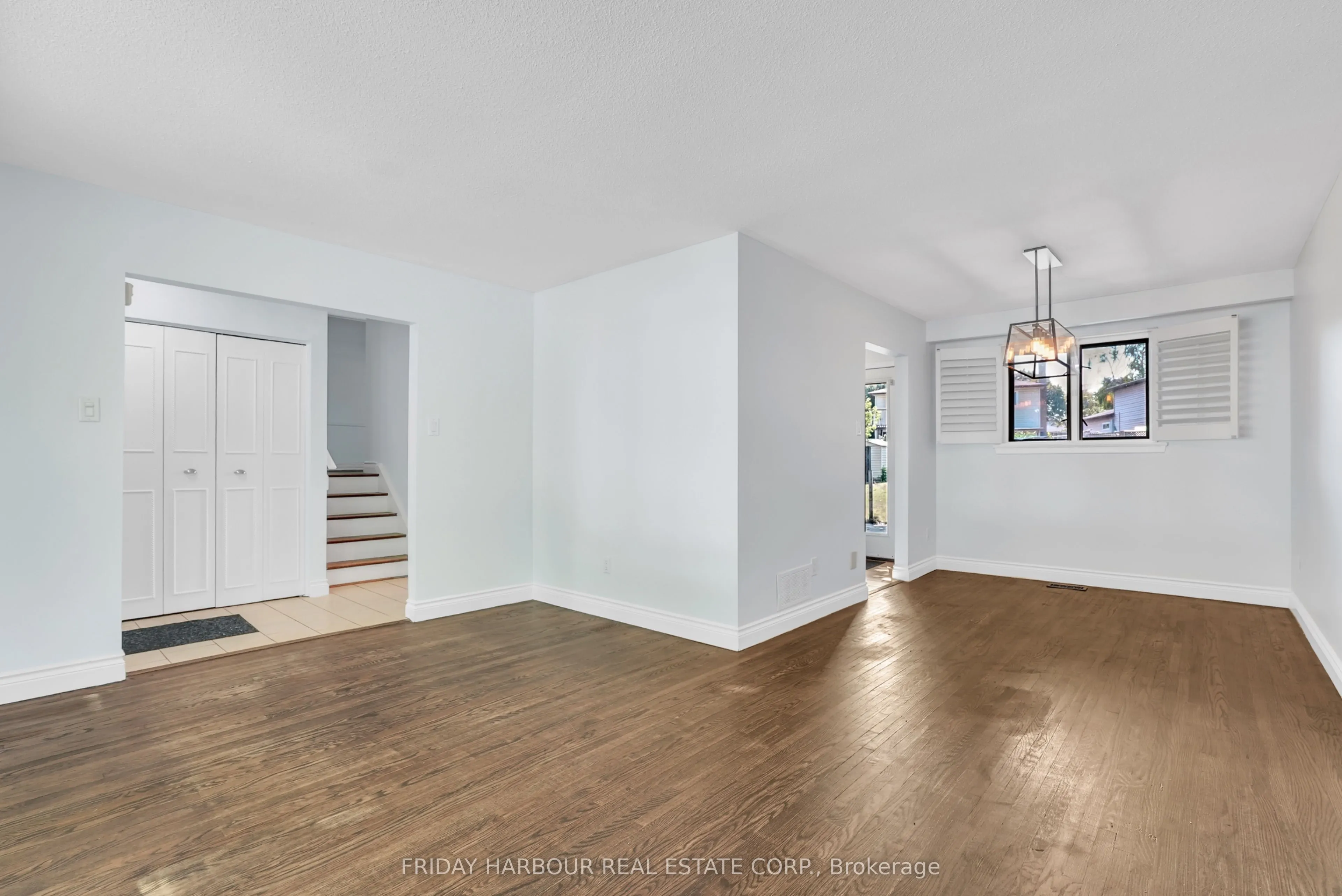 9 MEADOWLAND Avenue