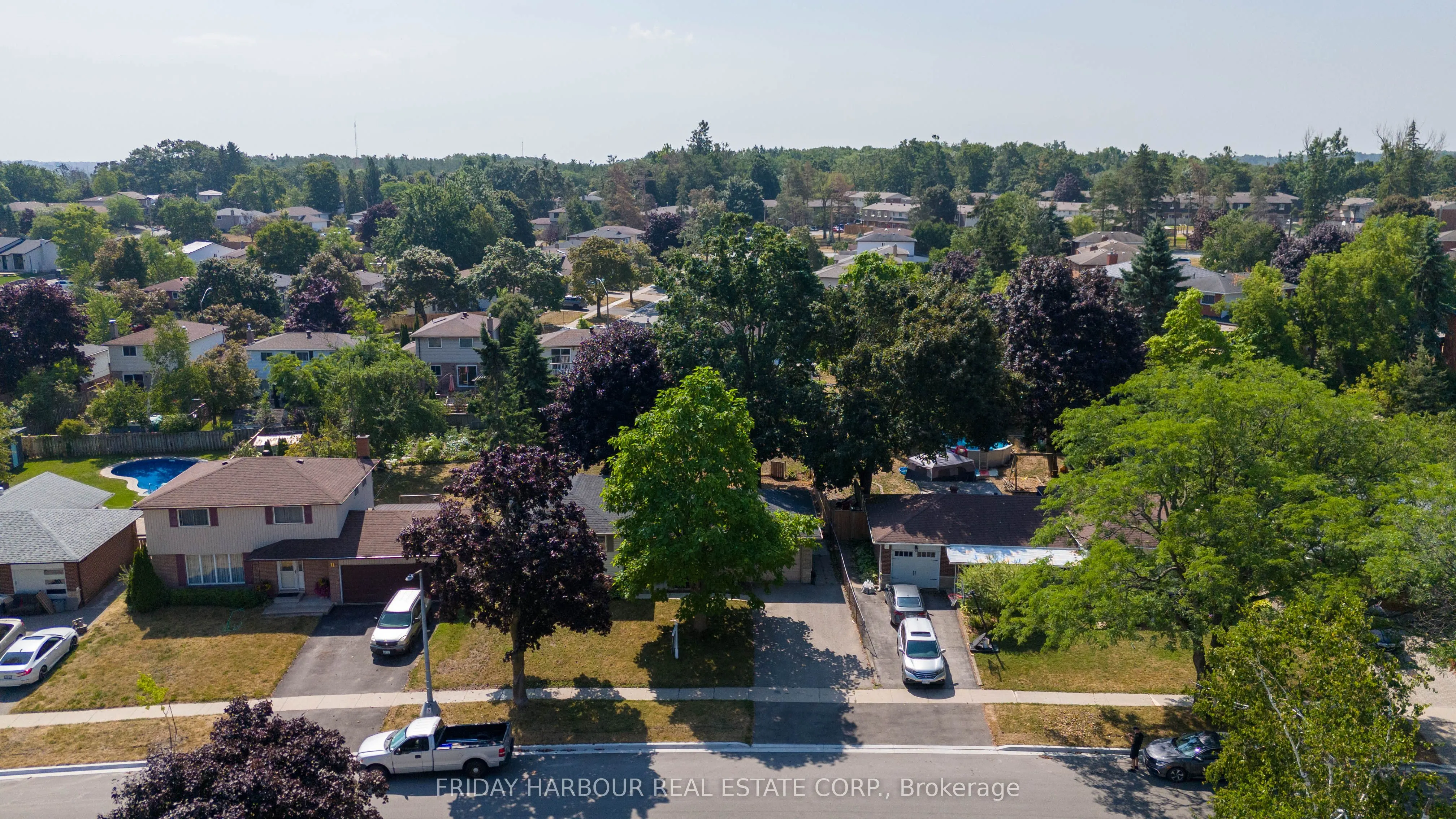 9 MEADOWLAND Avenue