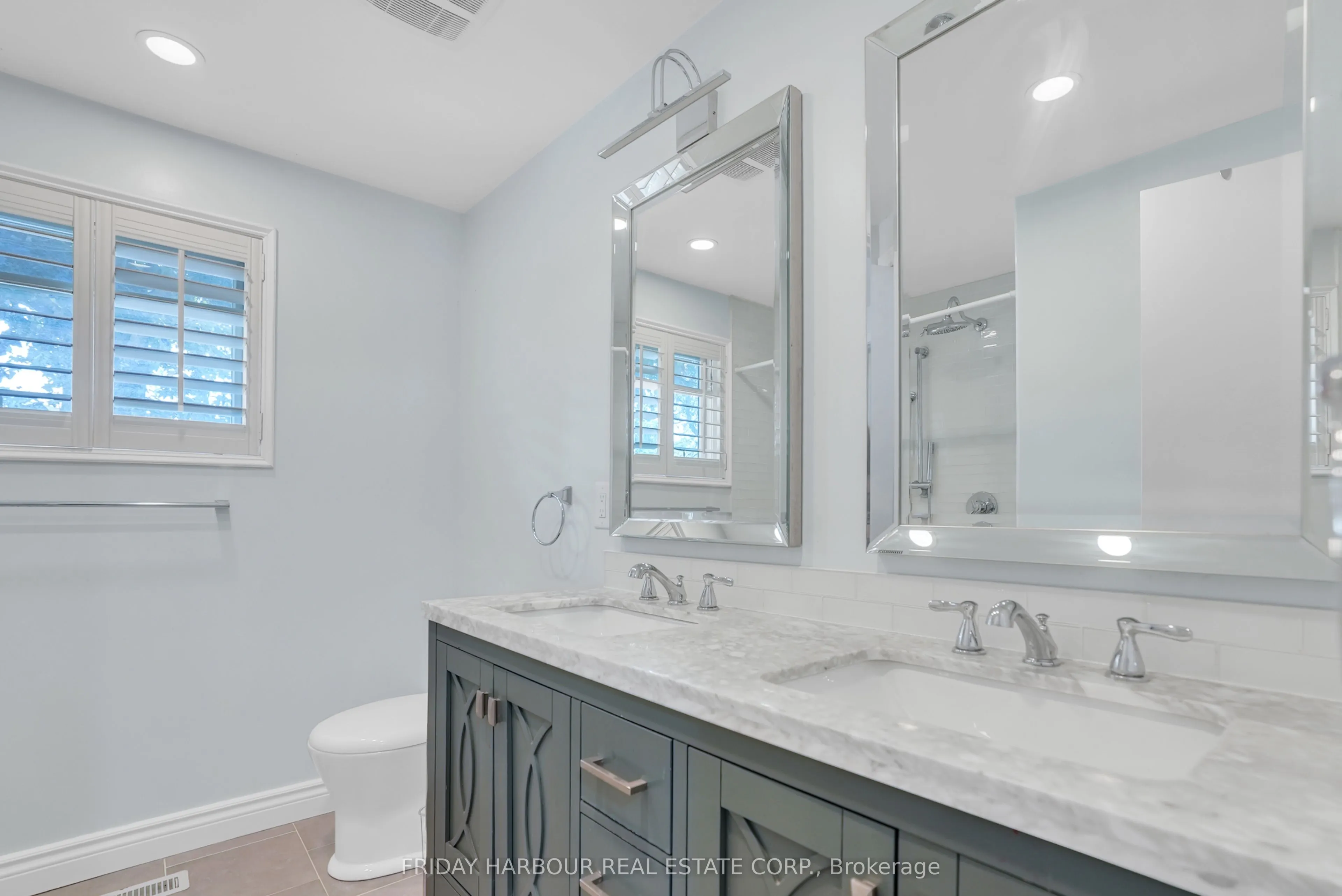 9 MEADOWLAND Avenue