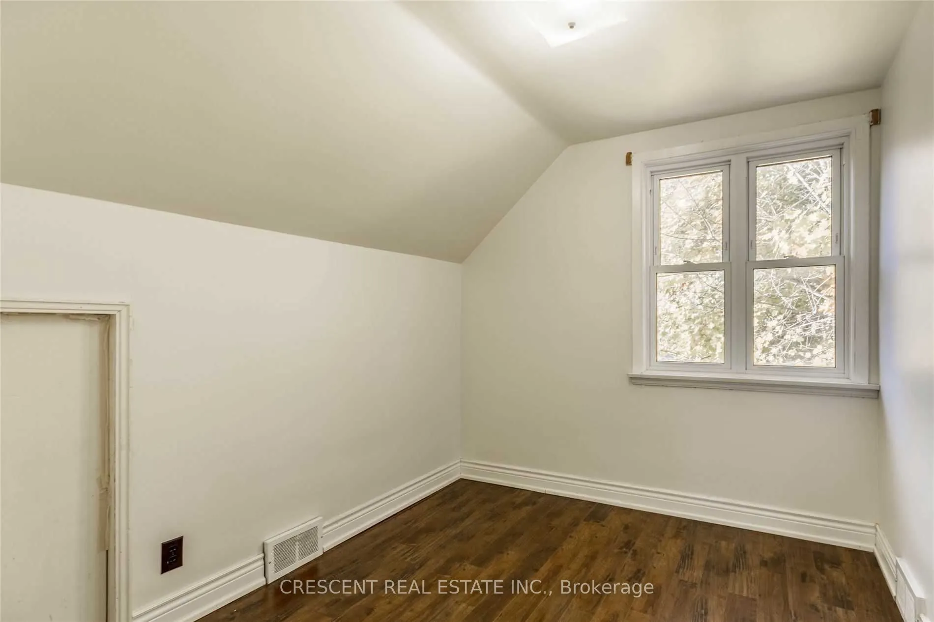 261 Barrie Road, #Main
