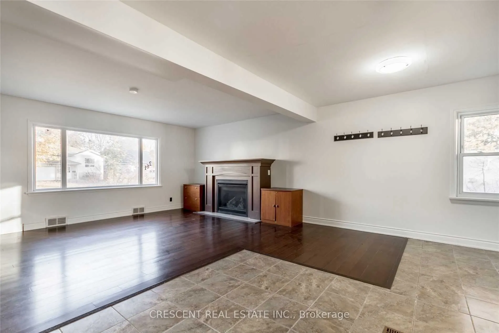 261 Barrie Road, #Main