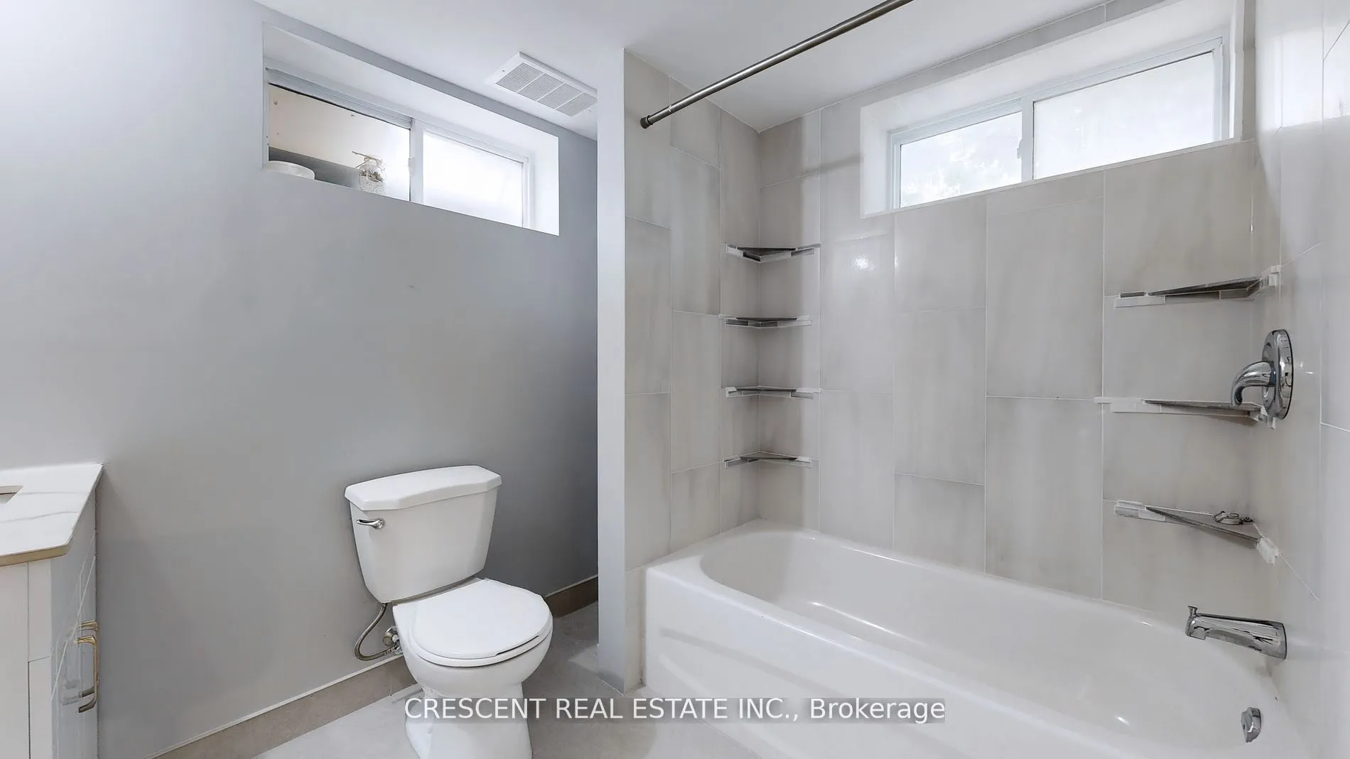 261 Barrie Road, #Lower