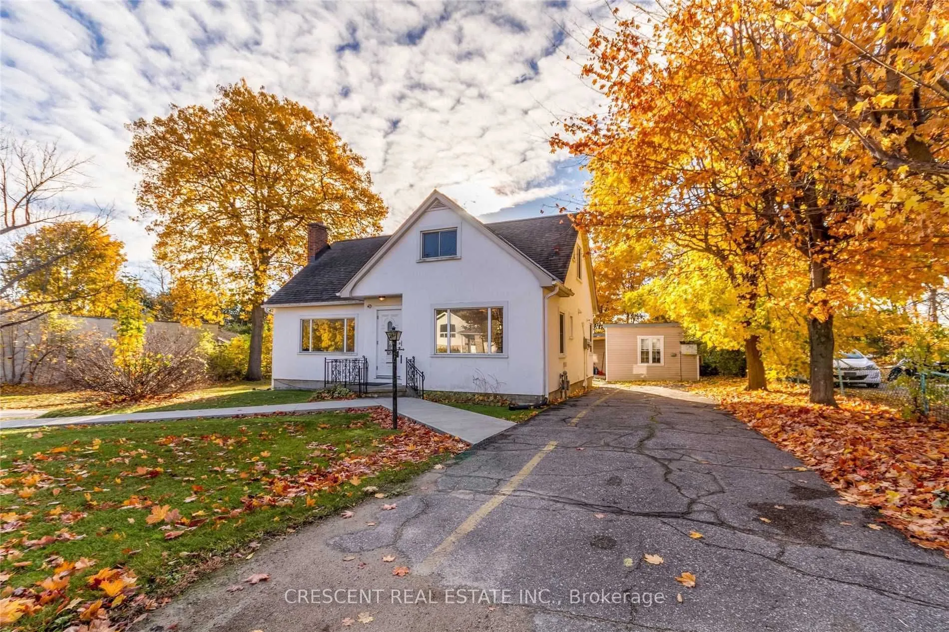 261 Barrie Road, #Lower