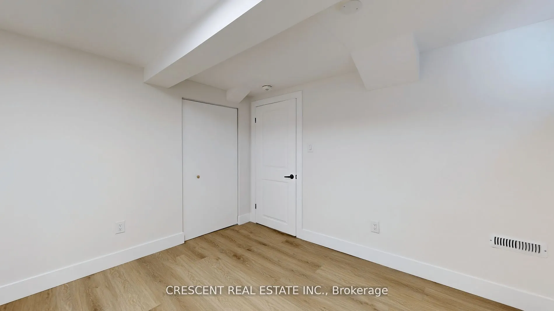 261 Barrie Road, #Lower