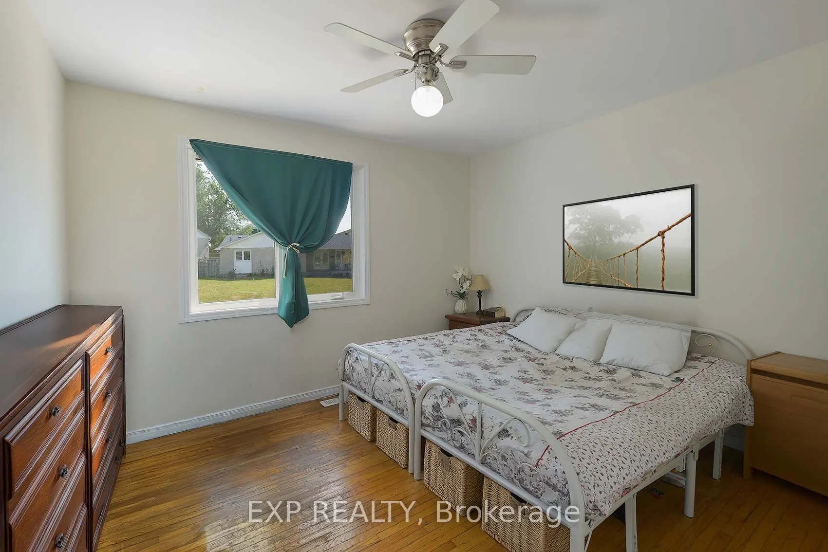 2 Roslyn Road