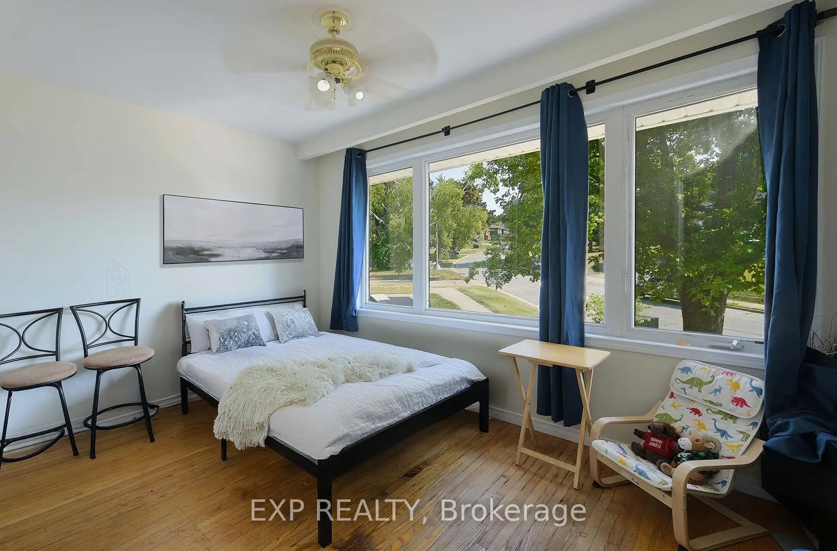 2 Roslyn Road