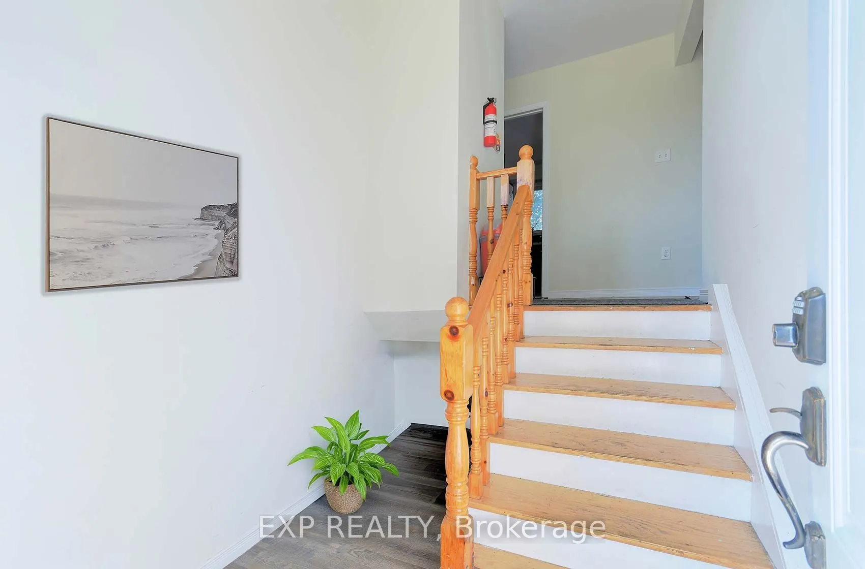 2 Roslyn Road