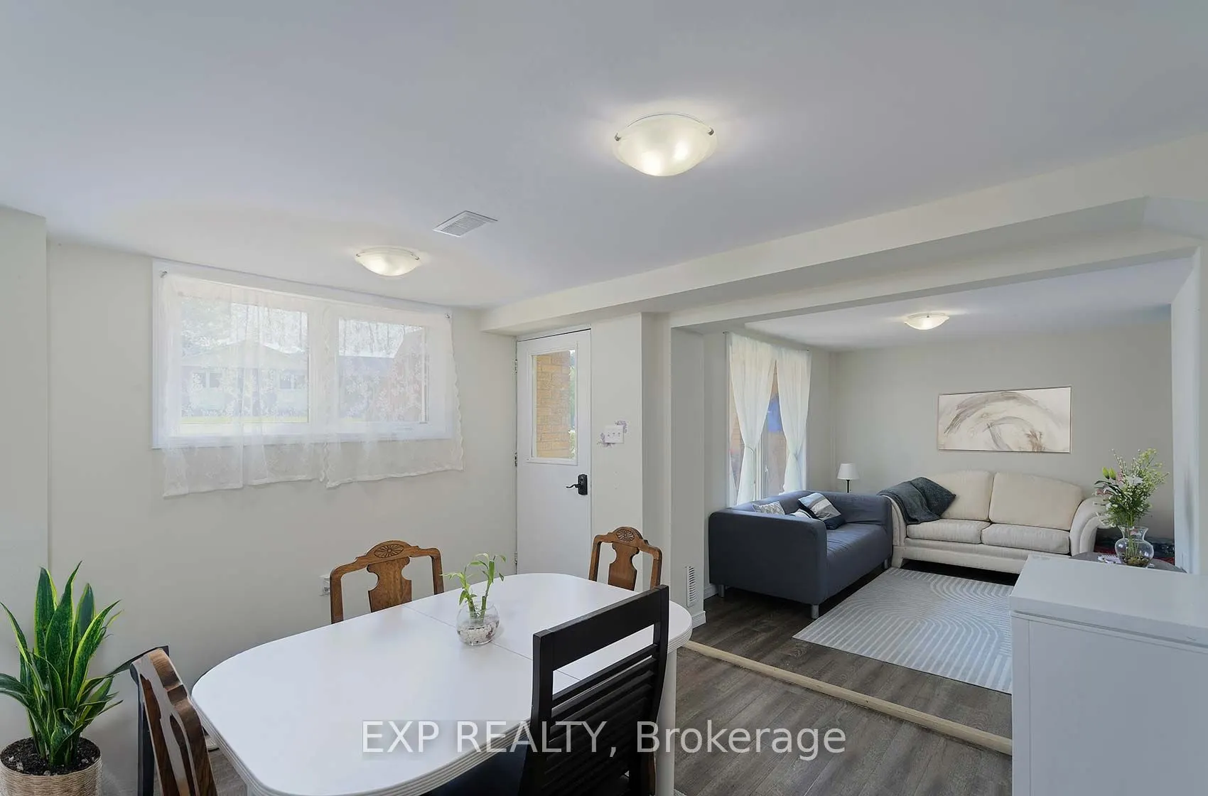 2 Roslyn Road