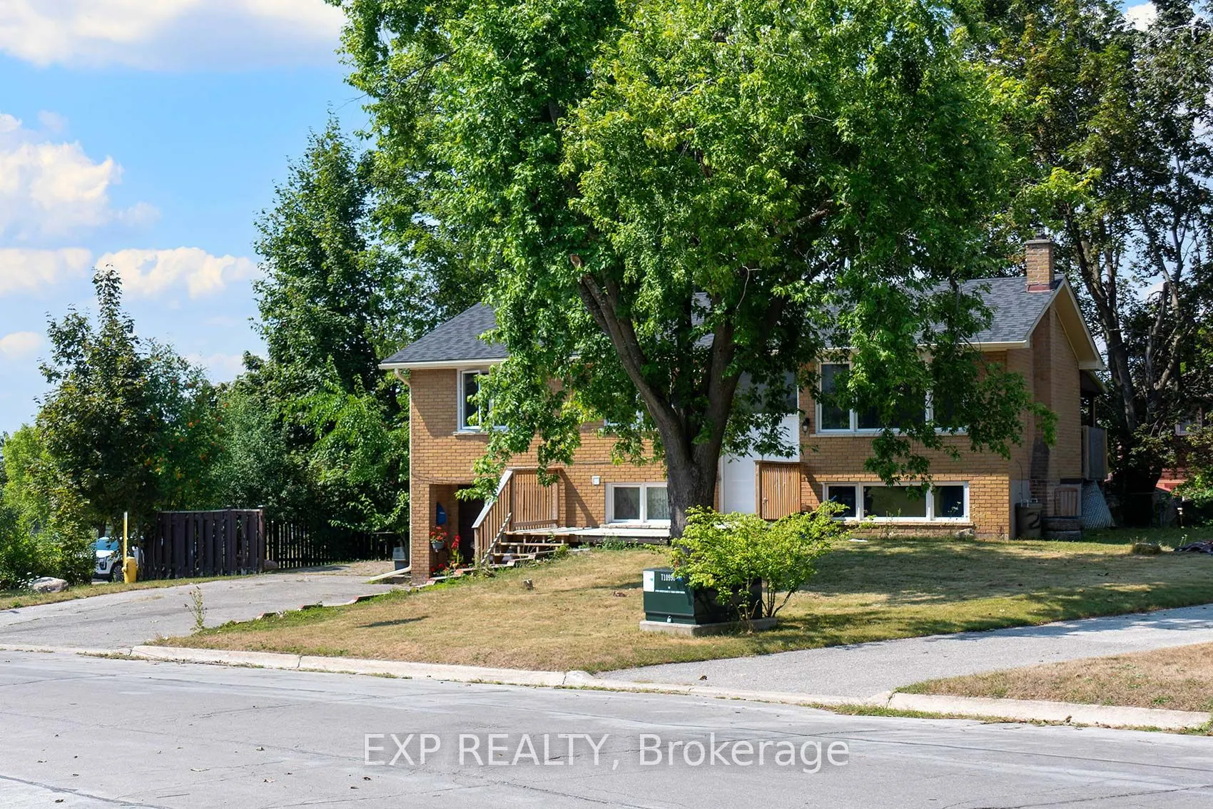 2 Roslyn Road