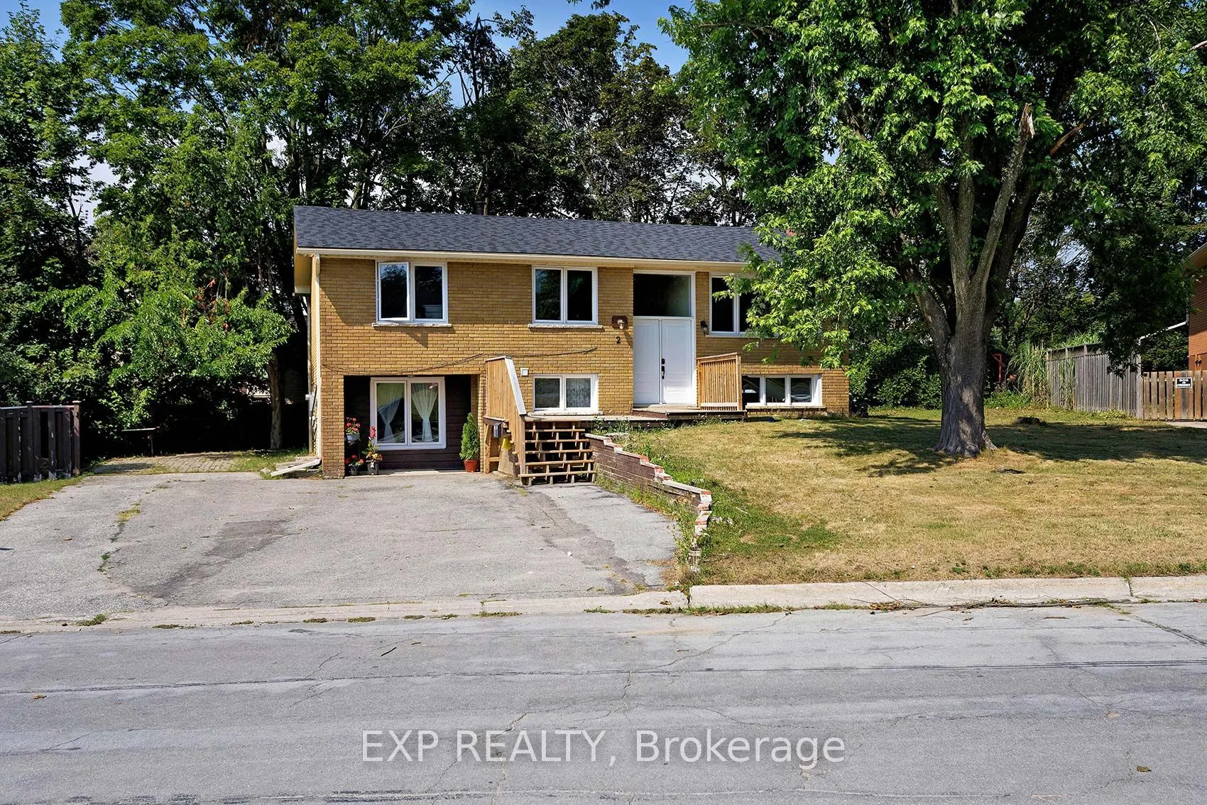 2 Roslyn Road