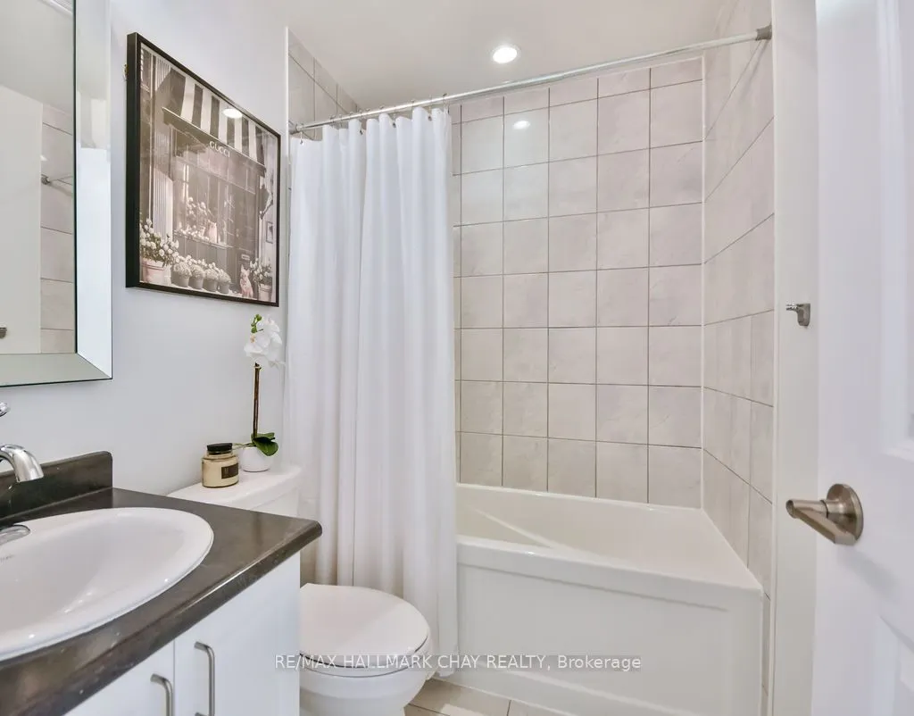 299 Cundles Road E, #507