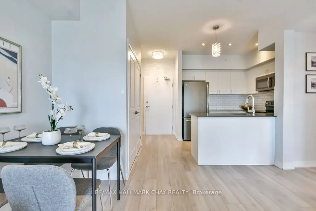 299 Cundles Road E, #507