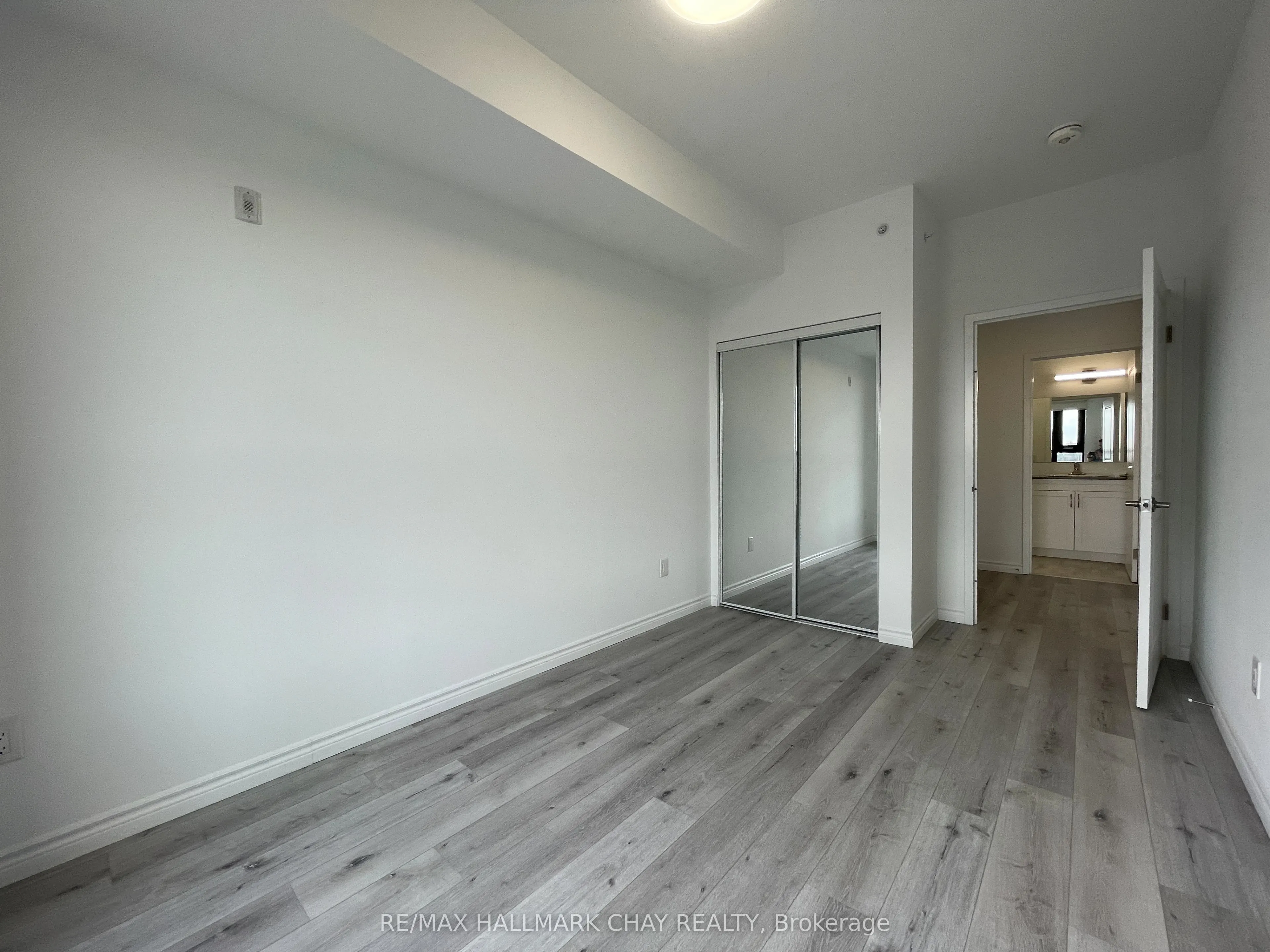 30 Hanmer Street W, #810