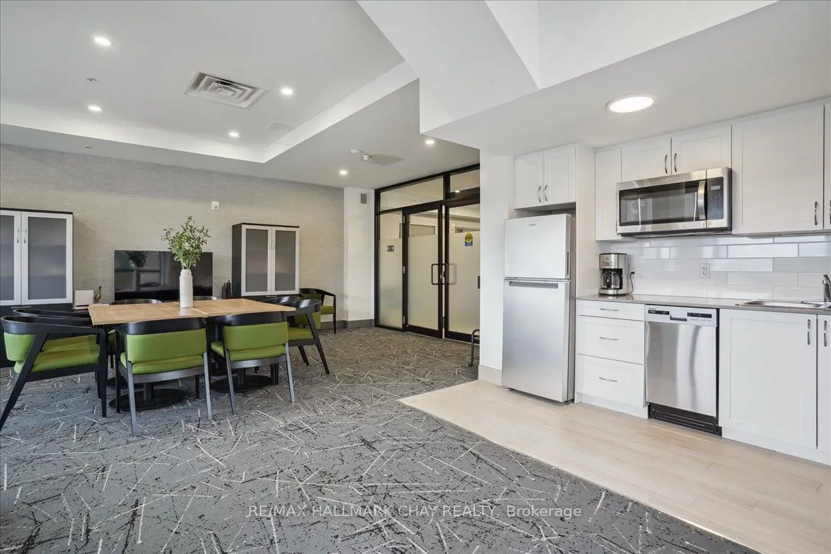 30 Hanmer Street W, #810