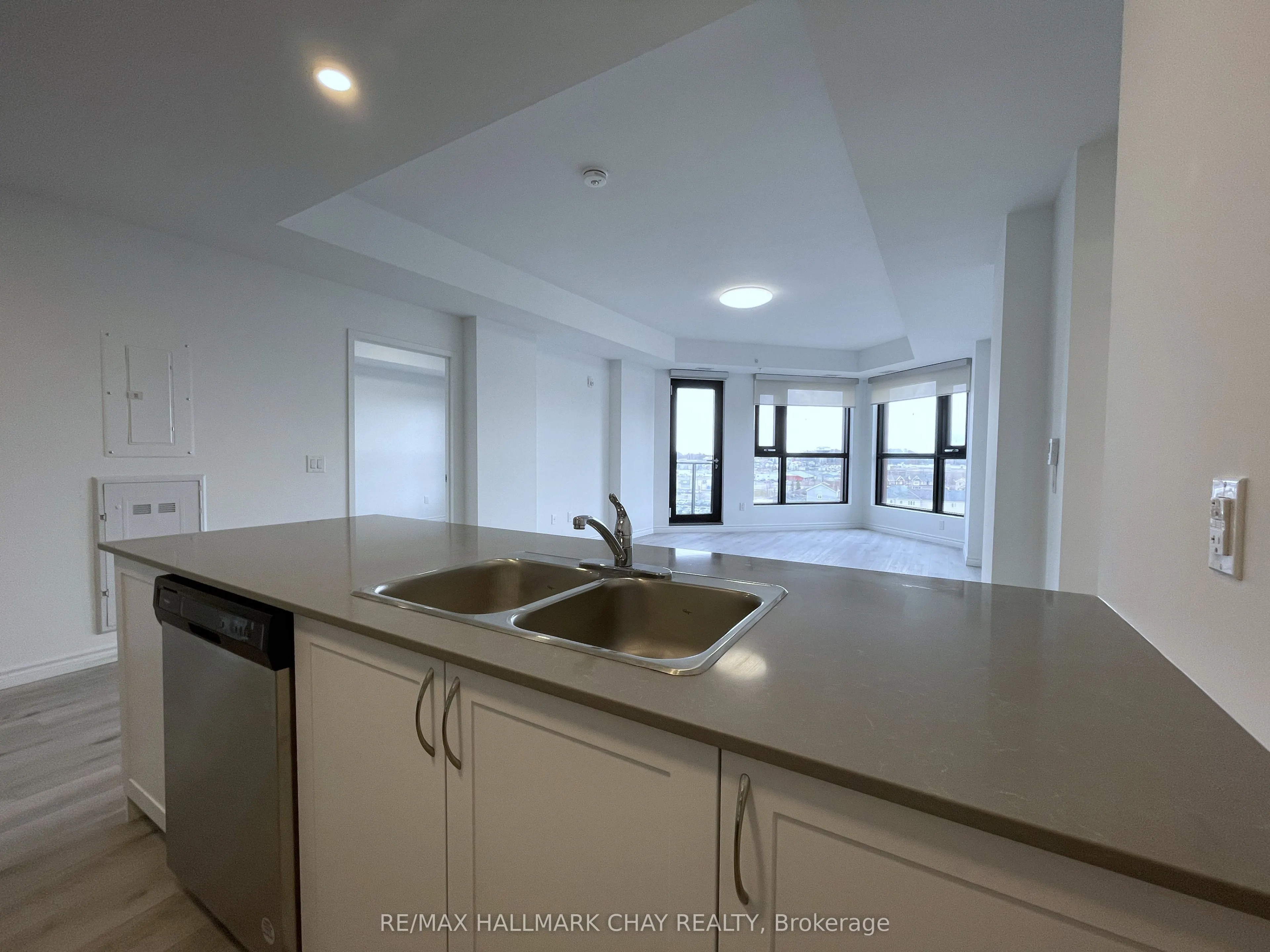 30 Hanmer Street W, #810