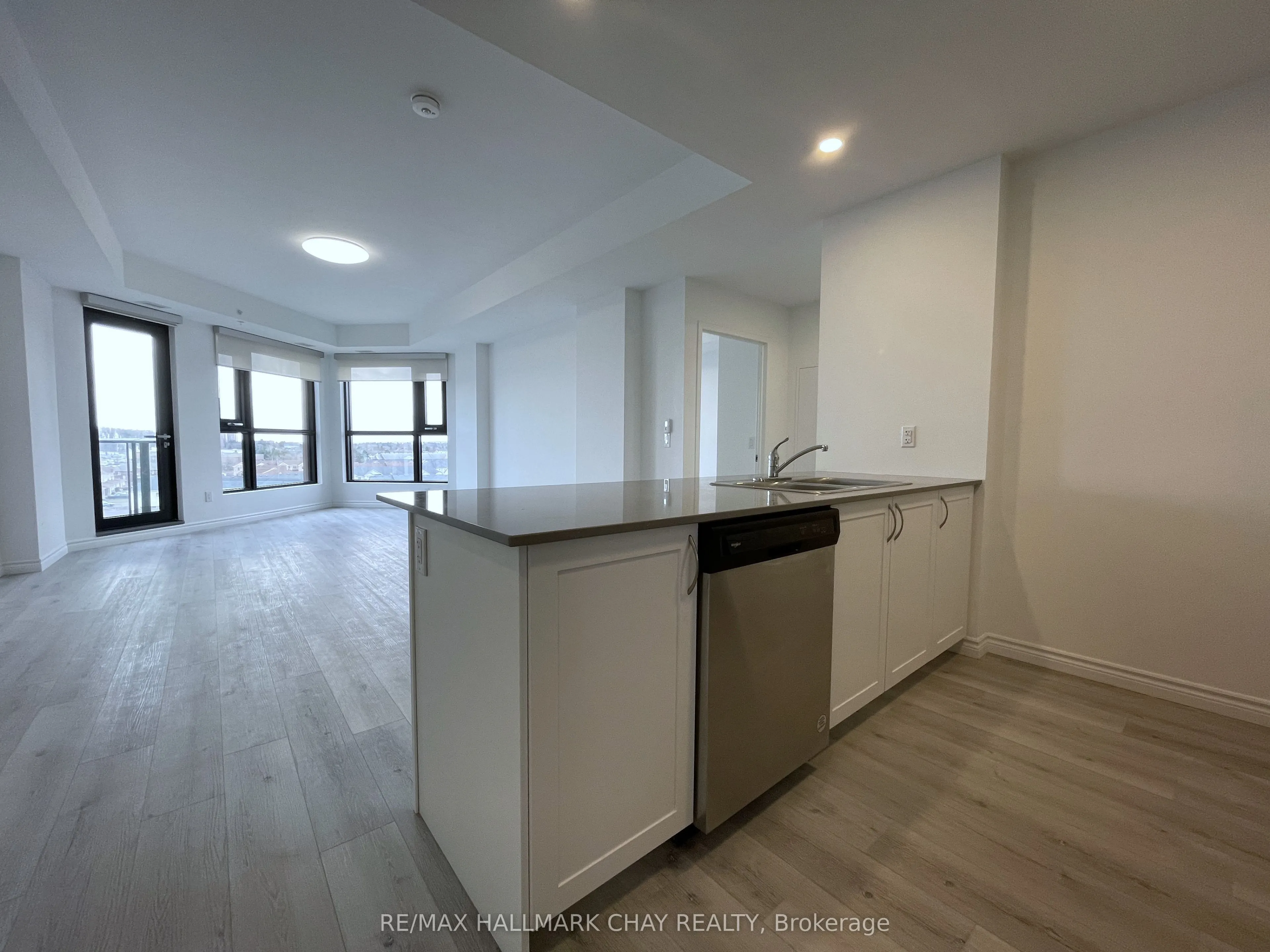 30 Hanmer Street W, #810